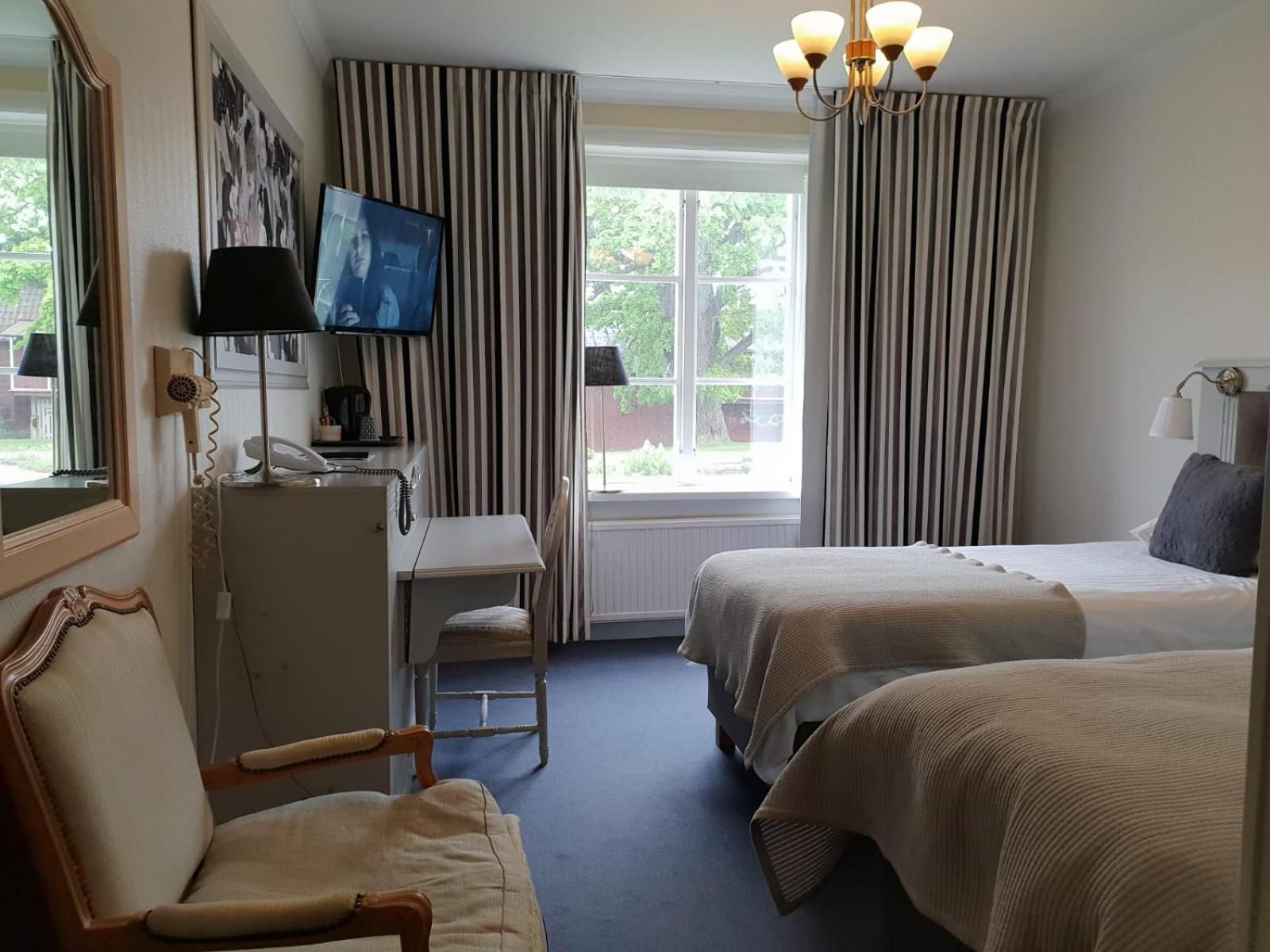 Standard Double Room photo 3
