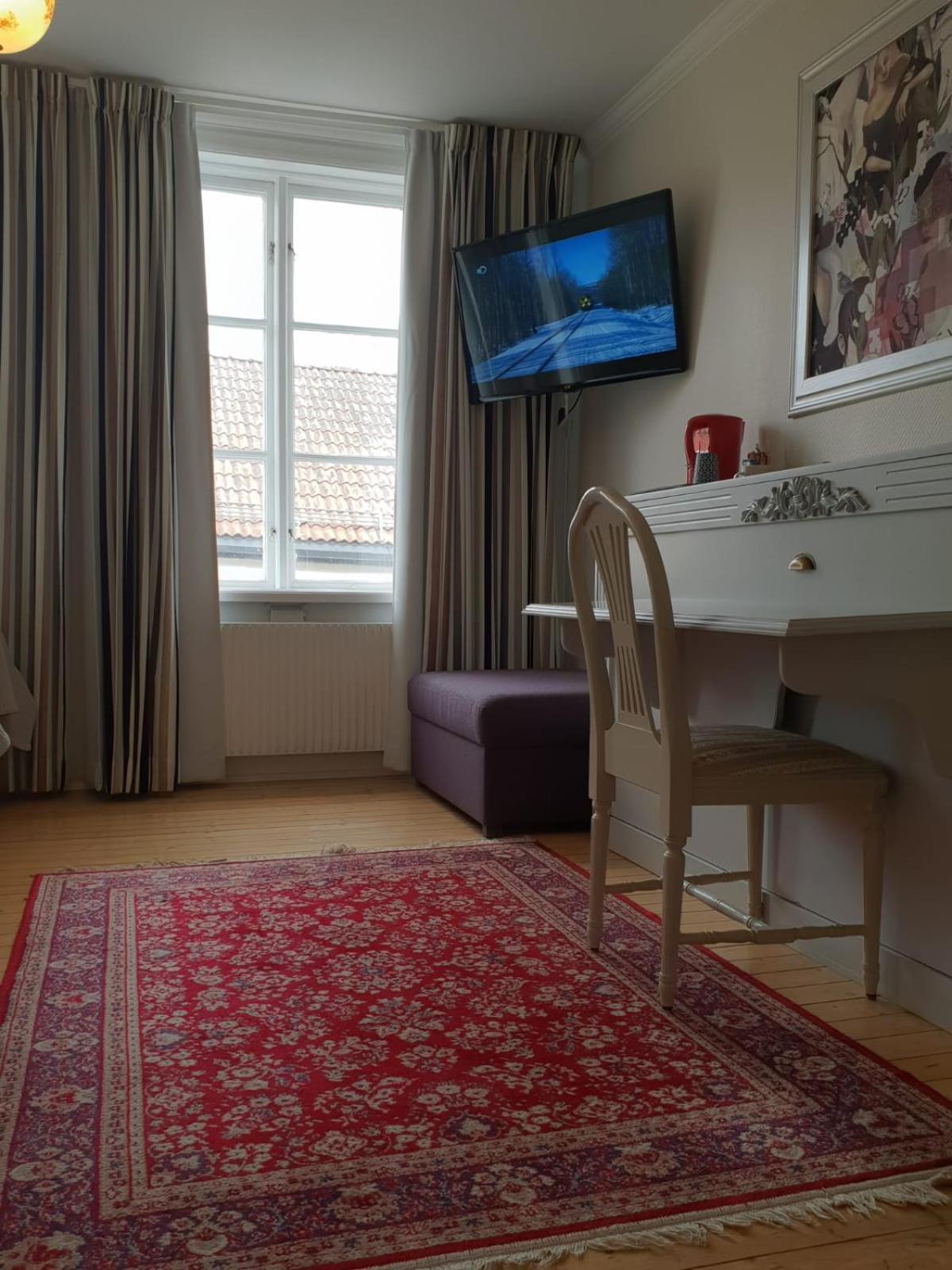 One-Bedroom Suite photo 1