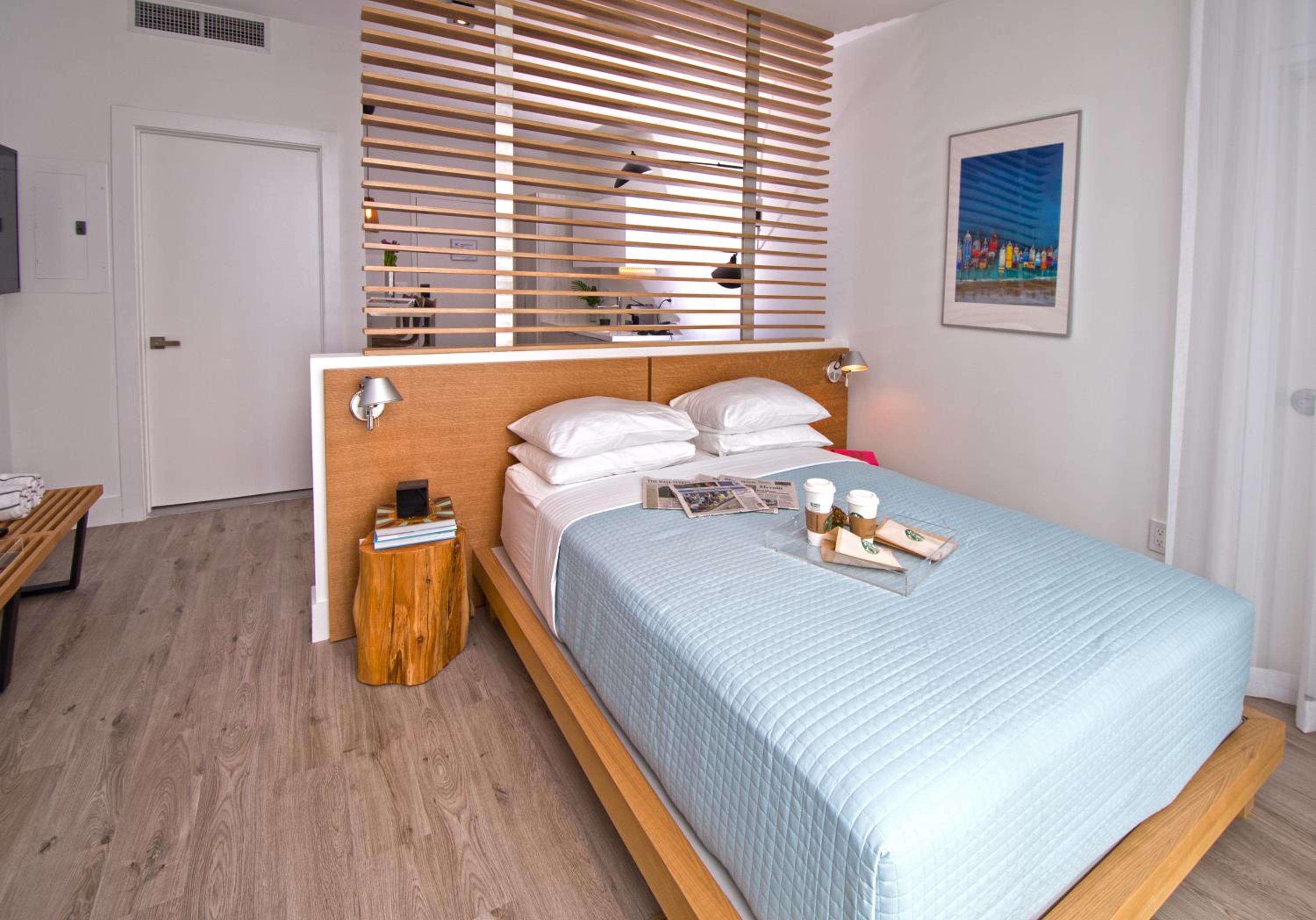 Bayside Studio with Kitchenette and Balcony