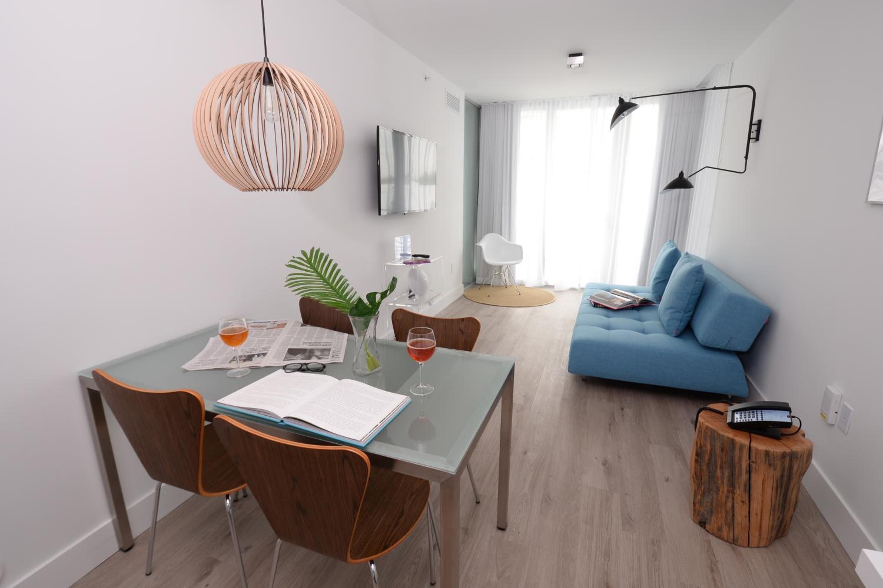 Urban 2 Bedroom Suite with Kitchenette and Standing Balcony
