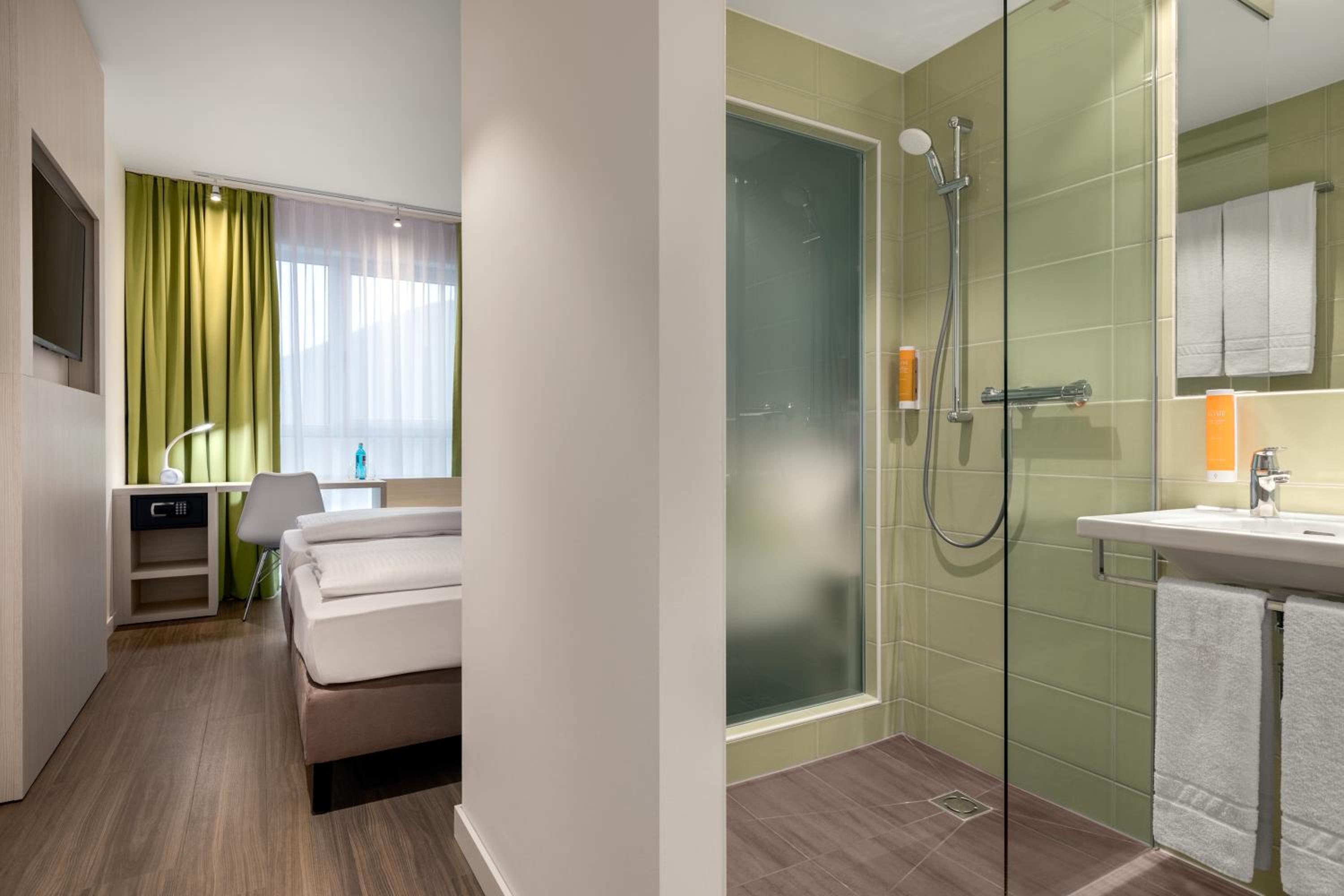 Standard Double Room - Photo 5
