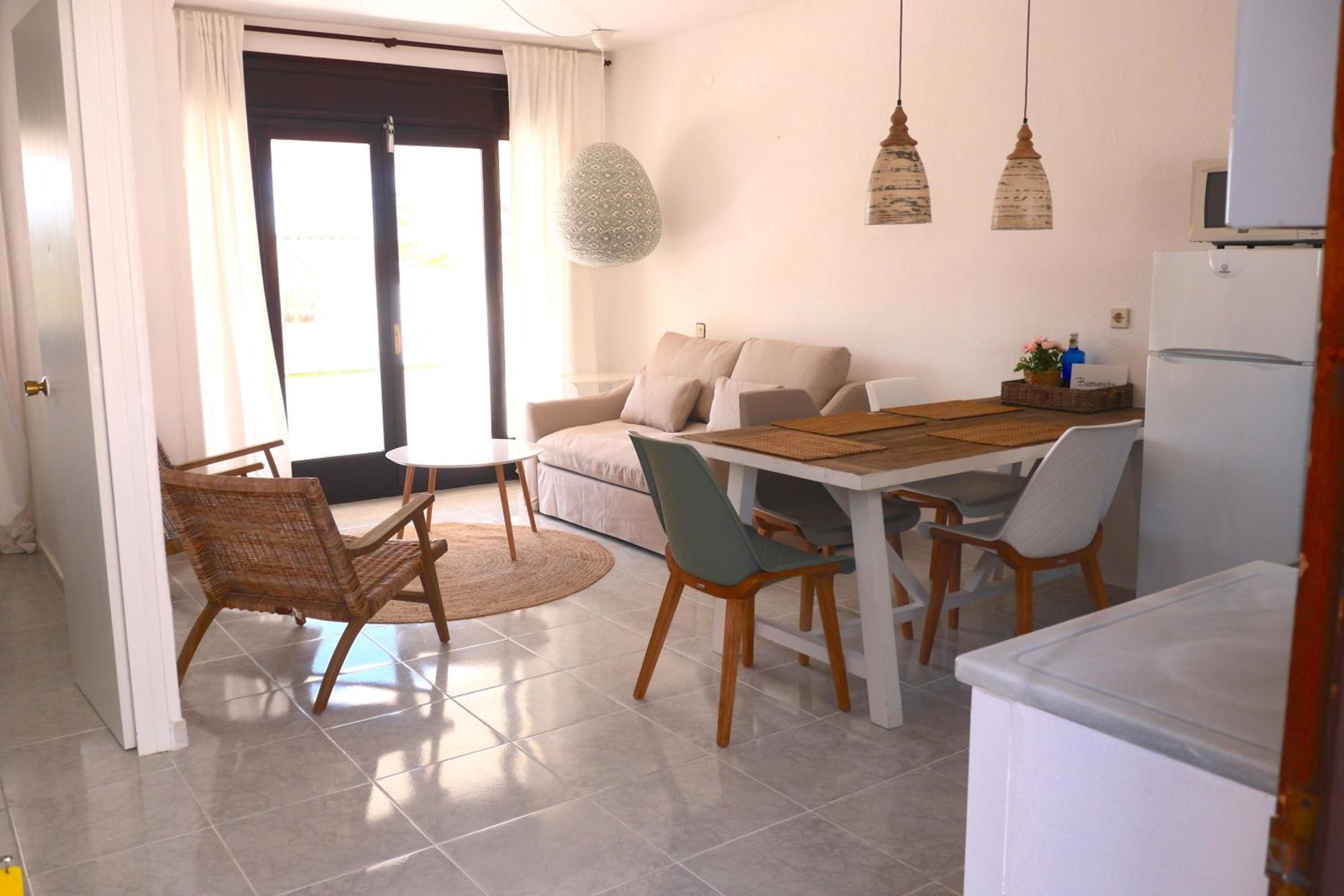 Apartamento con vista a la piscina