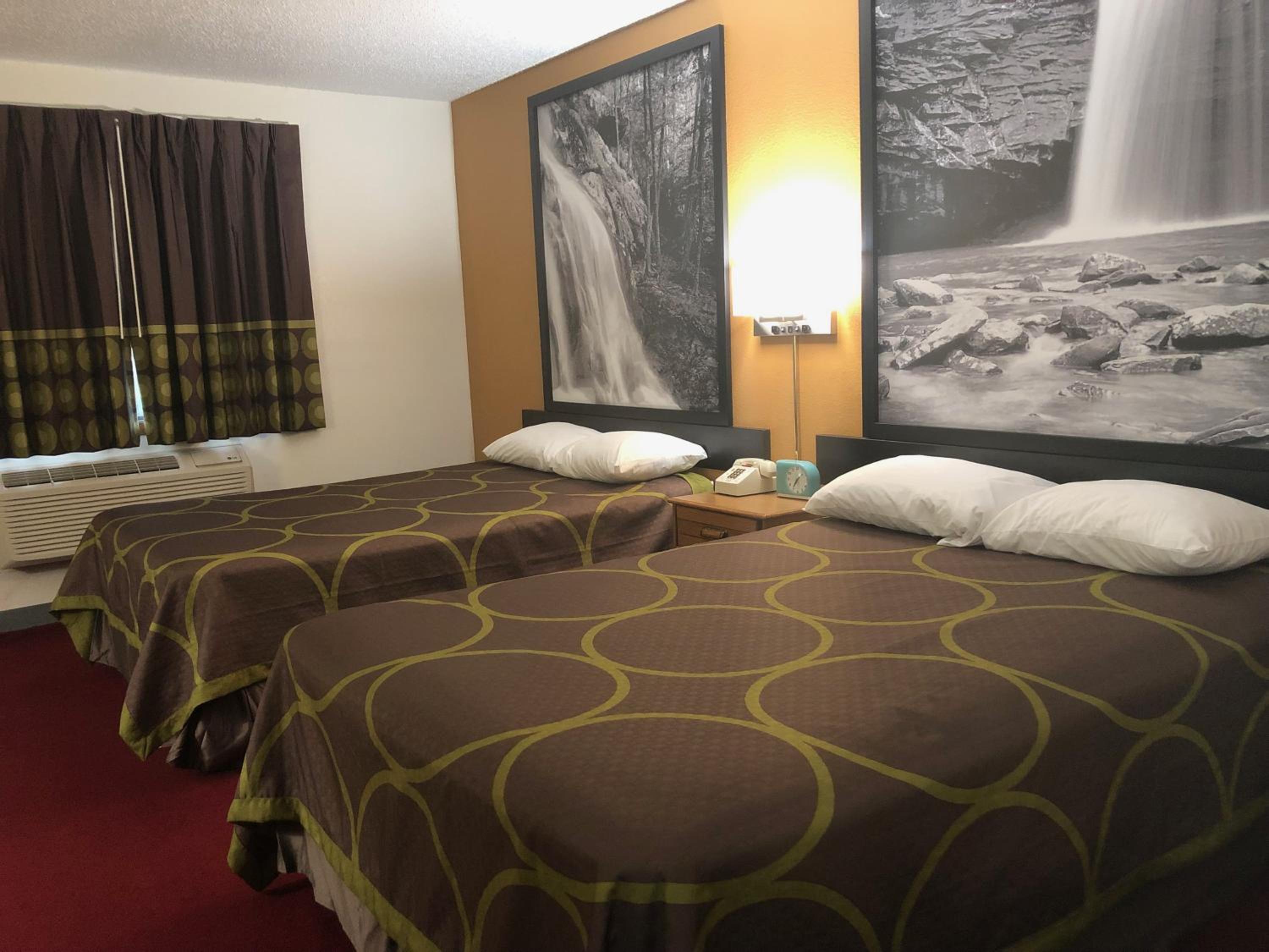 Deluxe Double Room with Two Double Beds - Non-Smoking - Photo 1