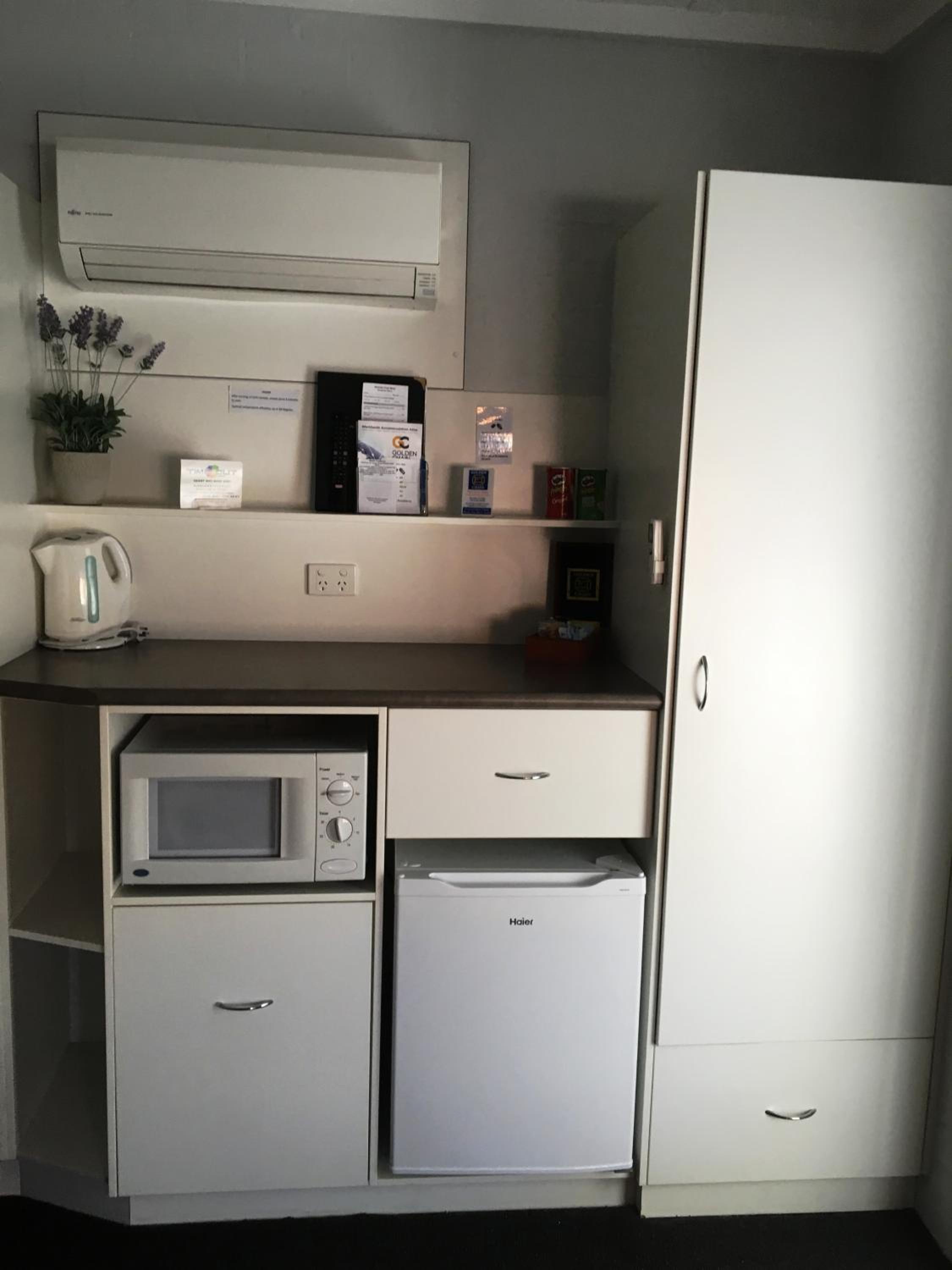 Standard Twin Room photo 3