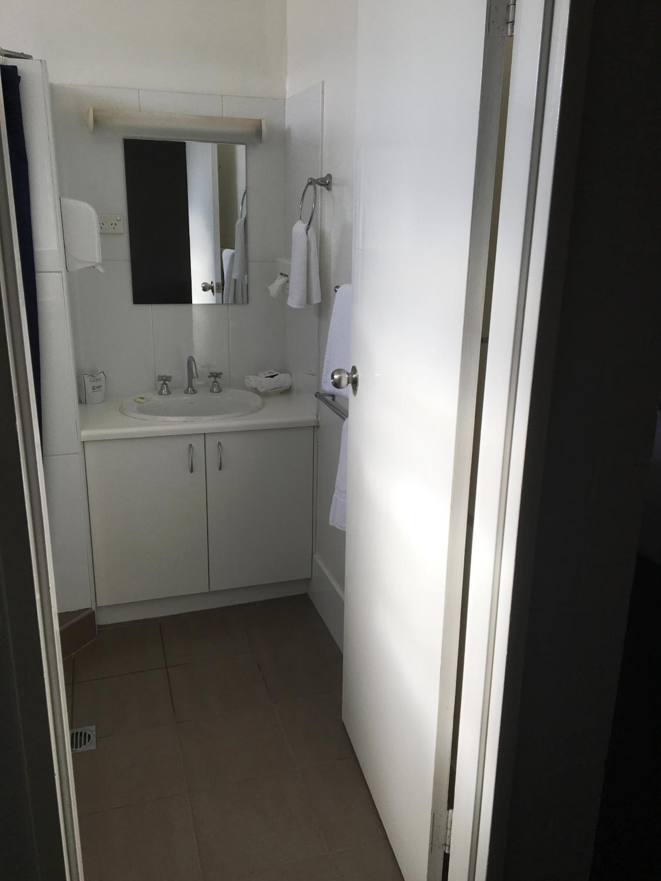 Standard Twin Room photo 2
