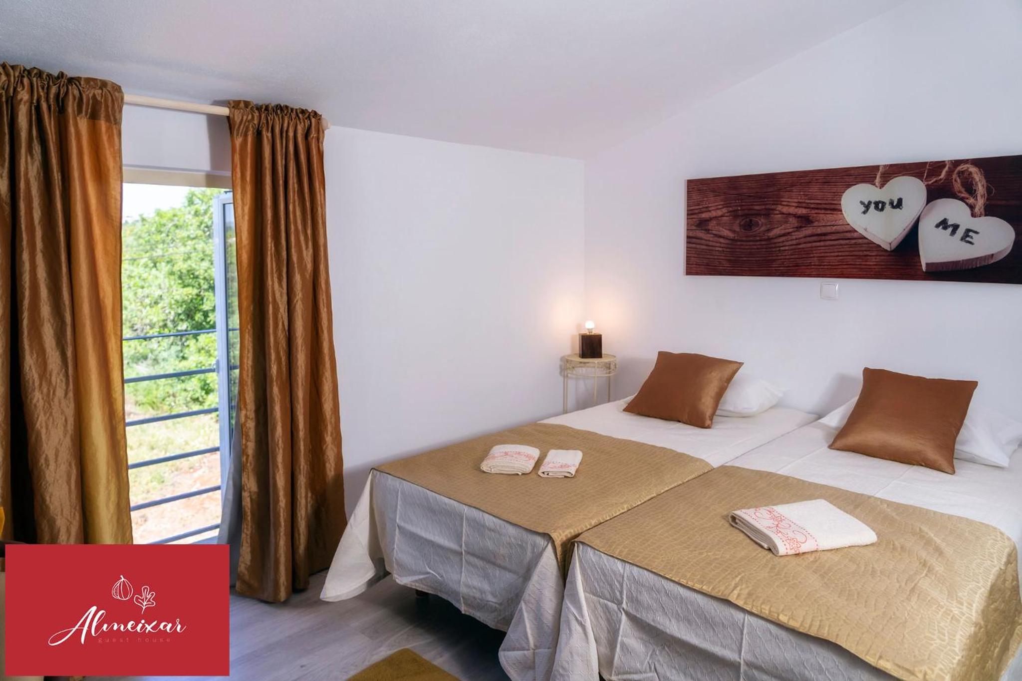 Double Room - Photo 12