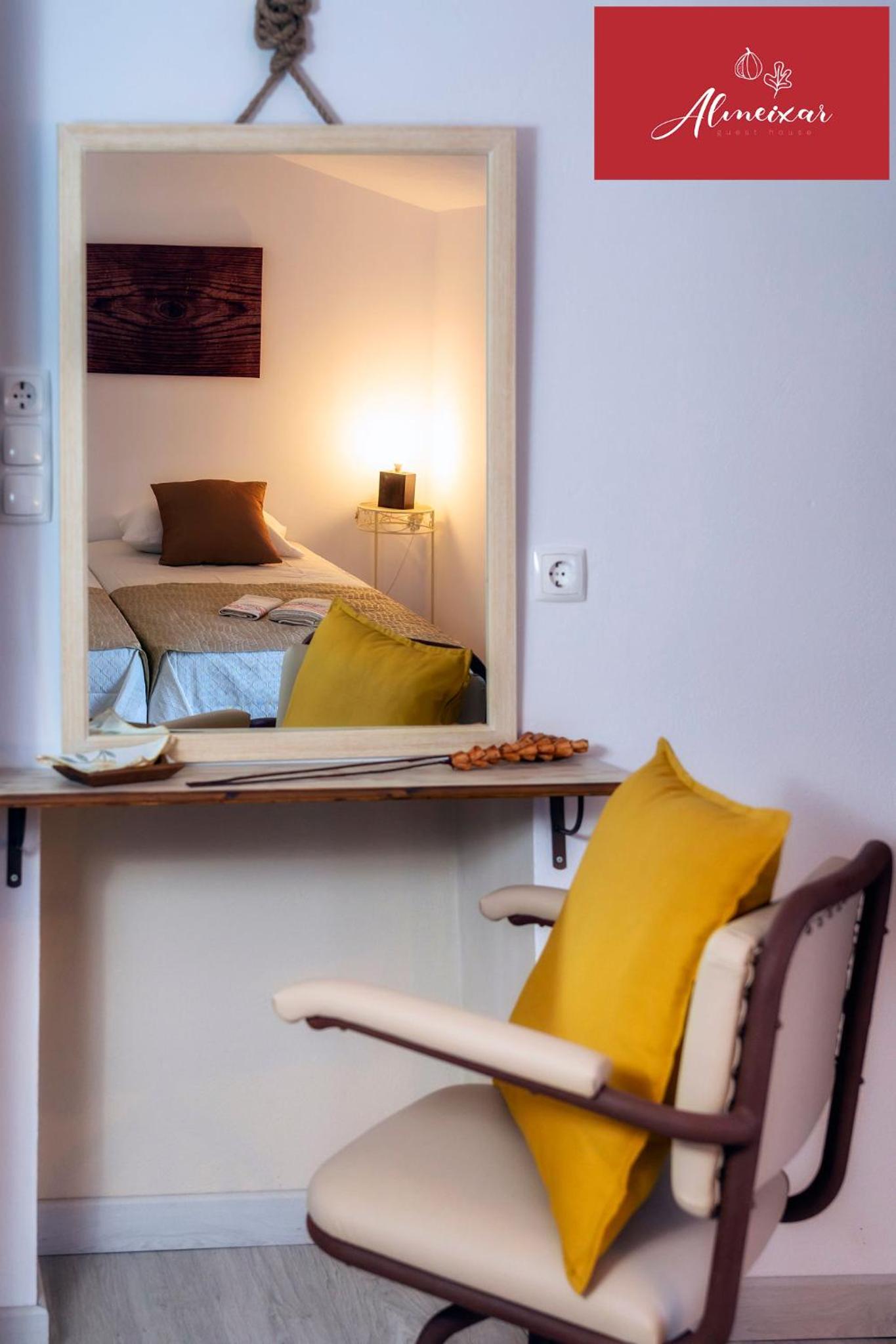 Double Room - Photo 10