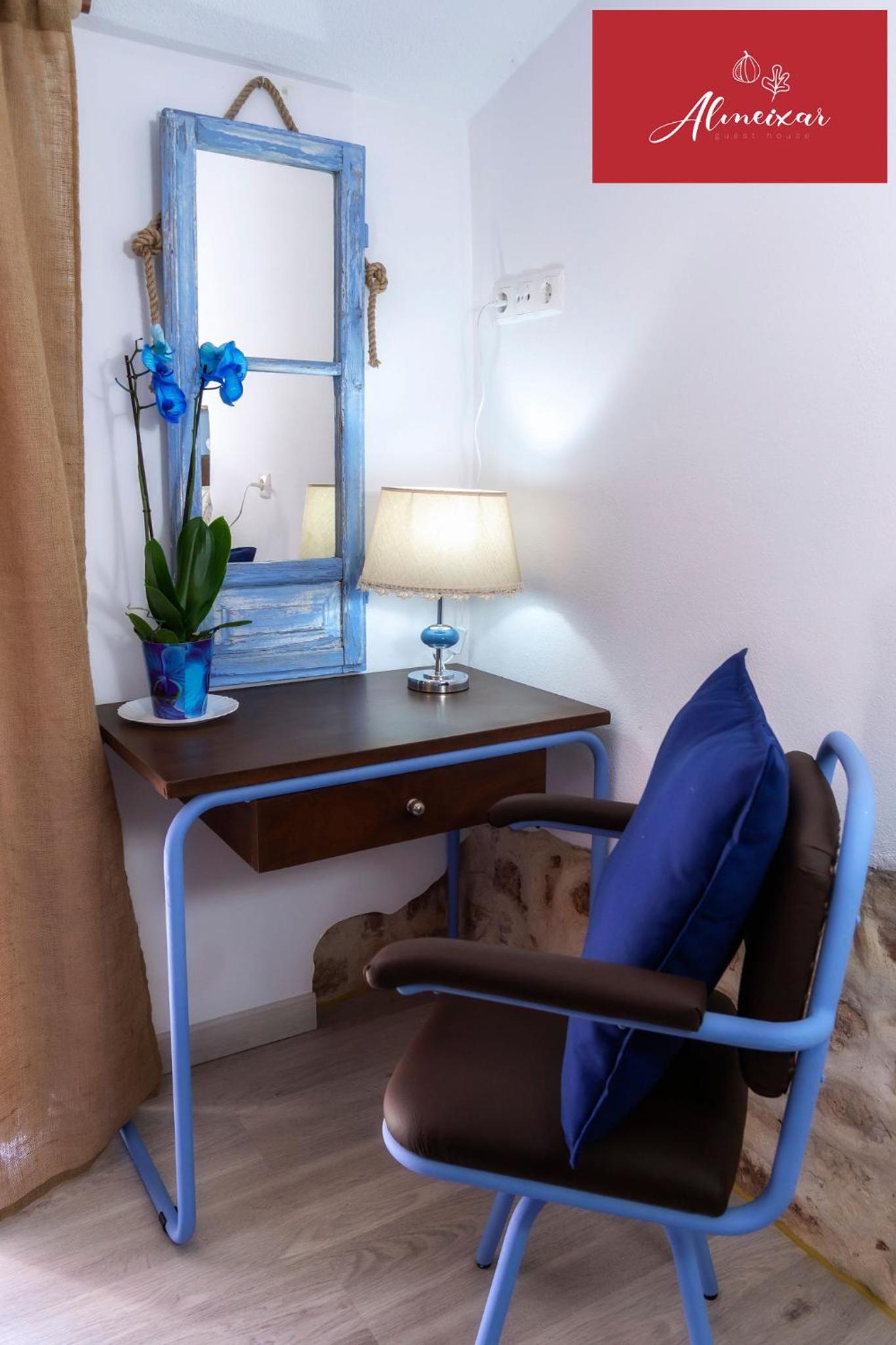 Double Room - Photo 11
