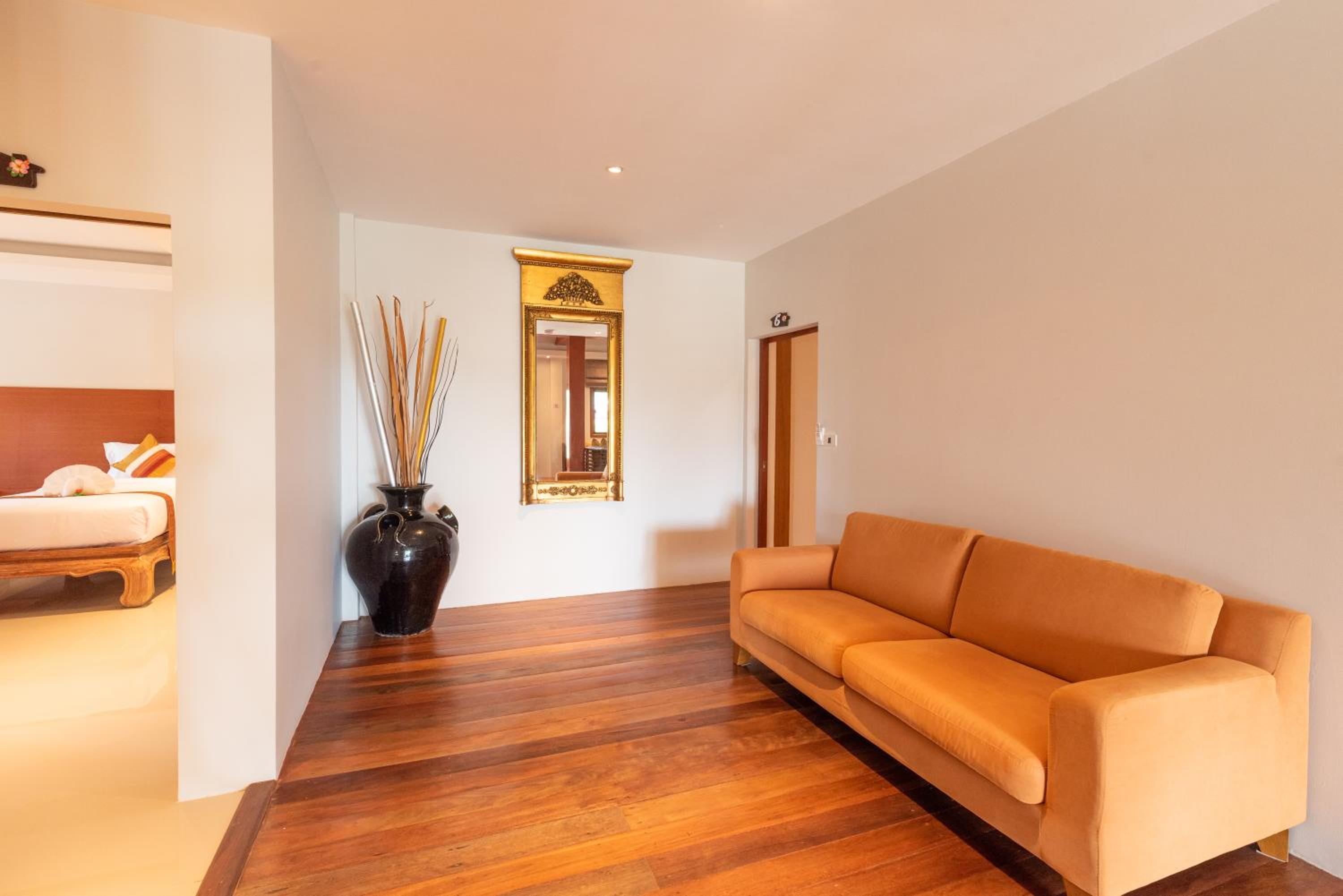 Family Room with Private Bathroom photo 1