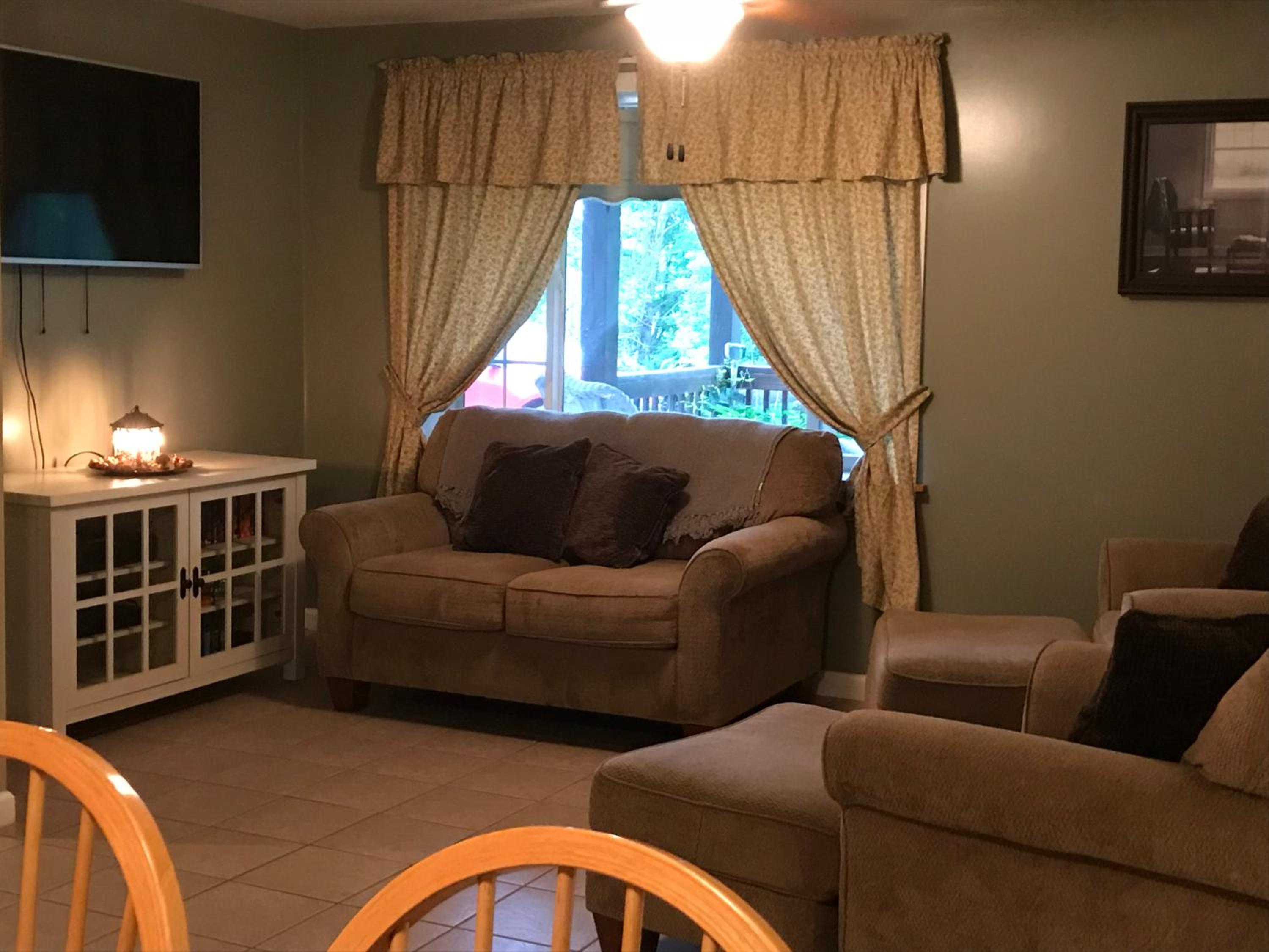 Two-Bedroom Apartment - Photo 9