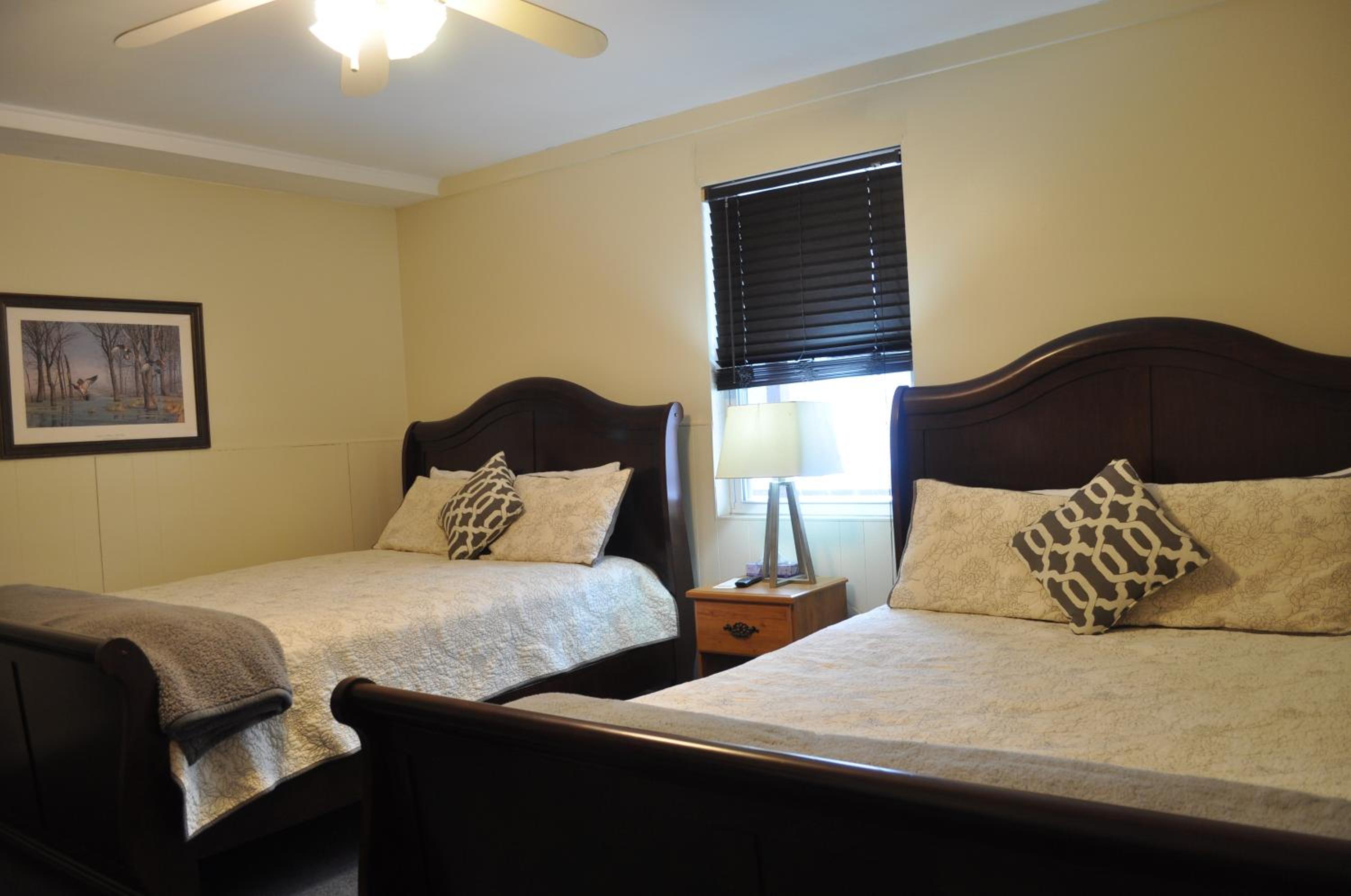 Superior Queen Room with Two Queen Beds photo 3