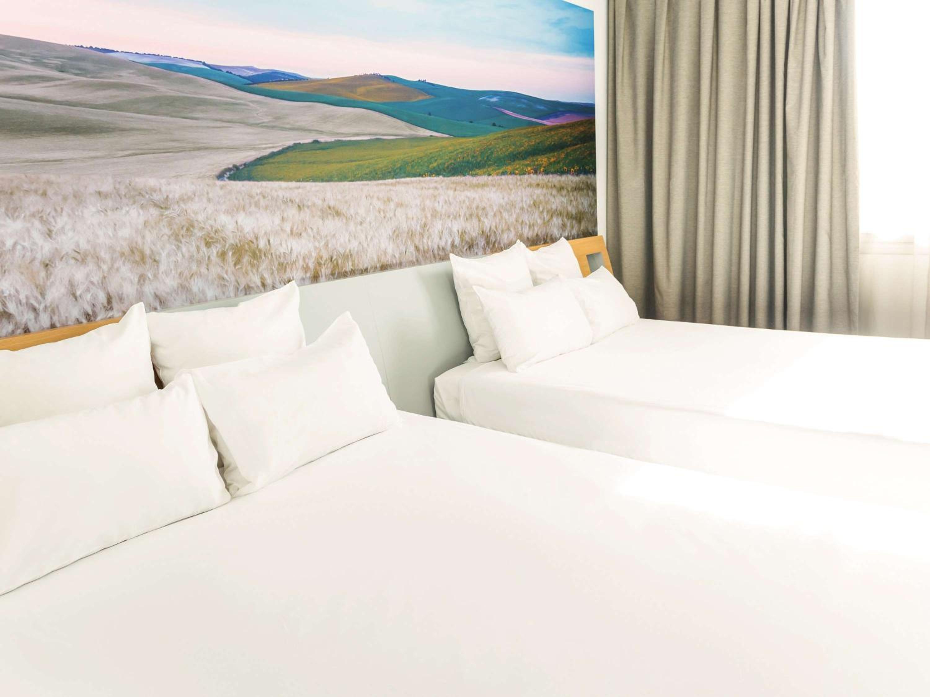 Superior Double Room with Two Double Beds - Photo 7
