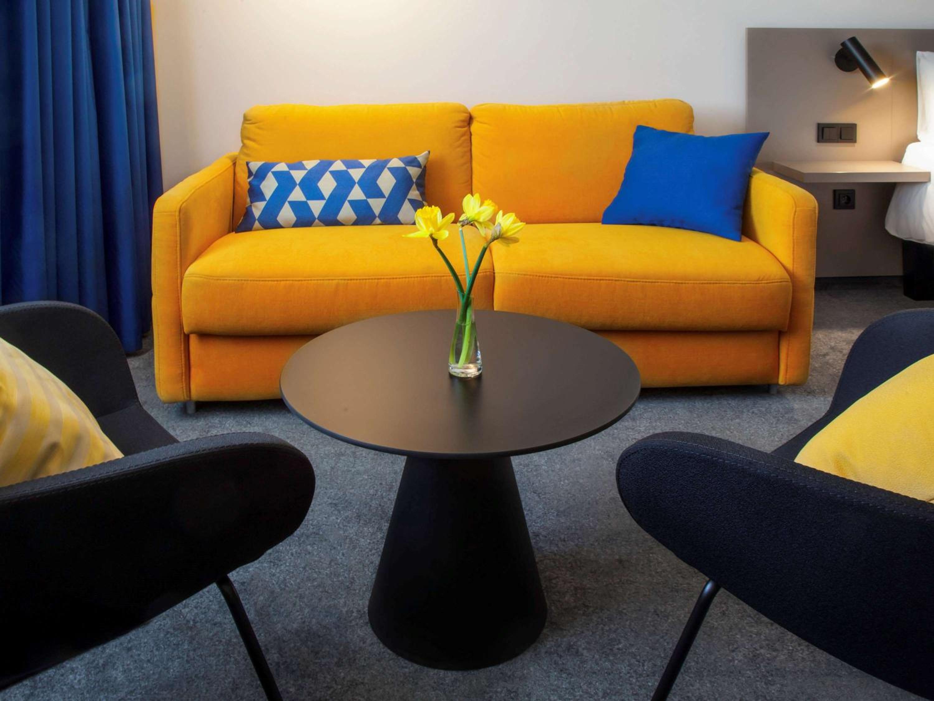 Premium Family Room - Photo 3