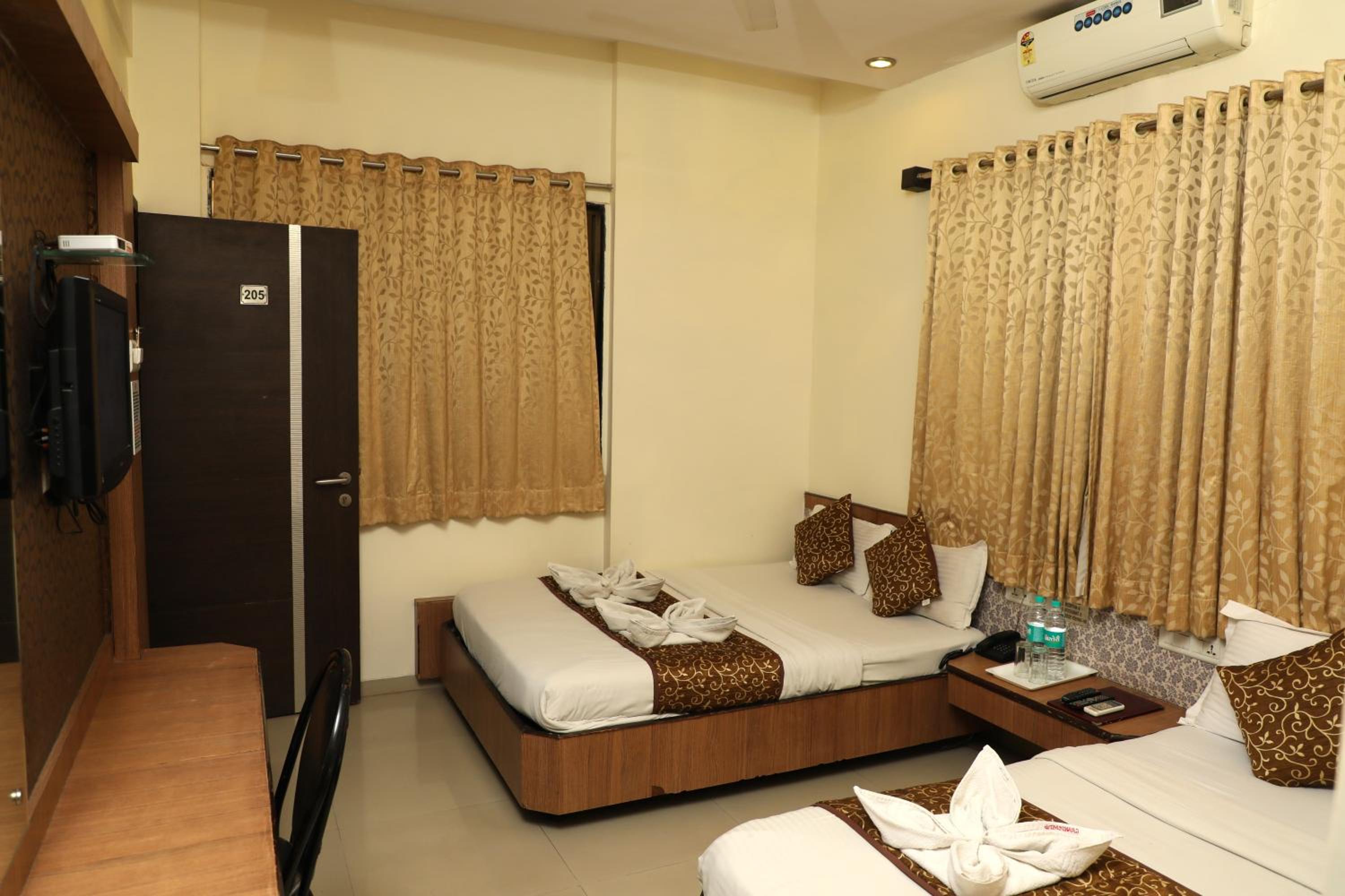 Standard Quadruple Room photo 2