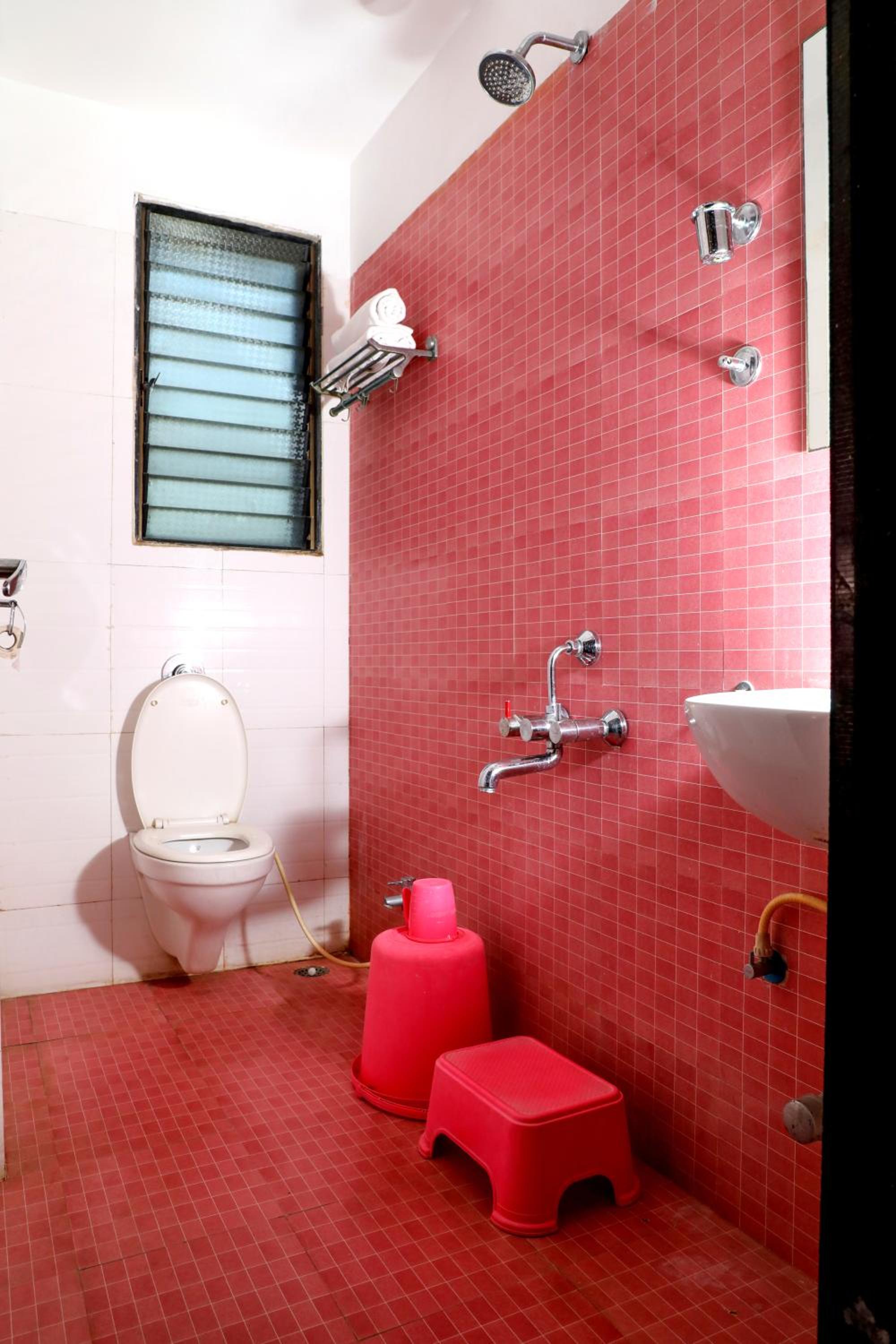 Deluxe Double Room - AC photo 3