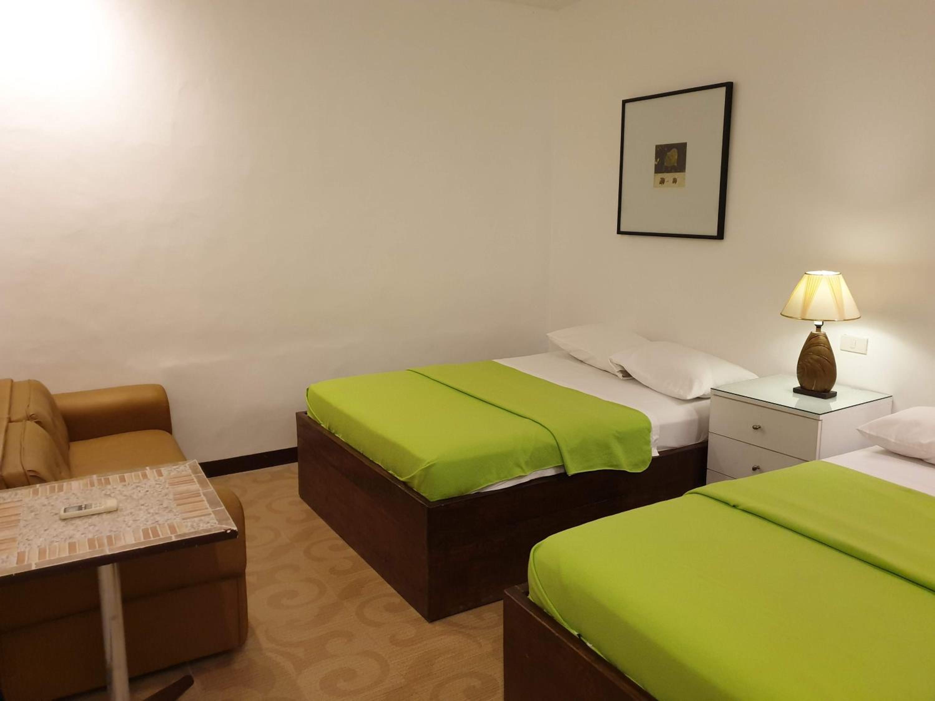 Deluxe Queen Room with Two Queen Beds - Photo 3