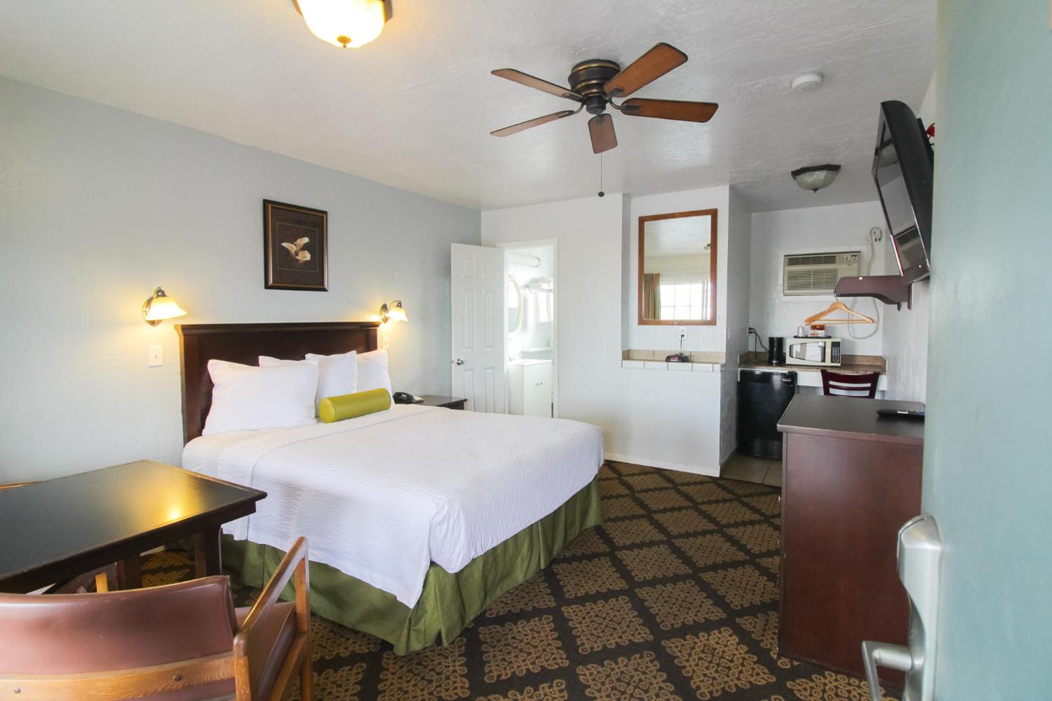 Queen Room - Photo 3