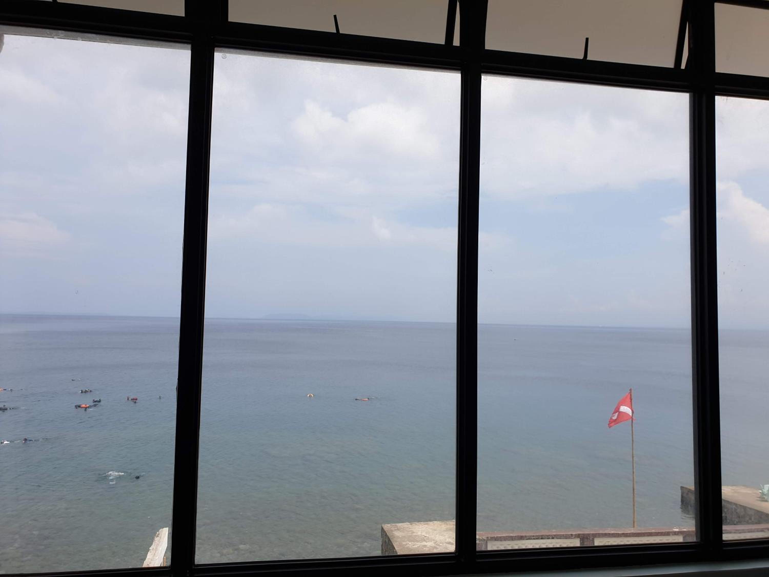 Queen Suite with Sea View - Photo 2