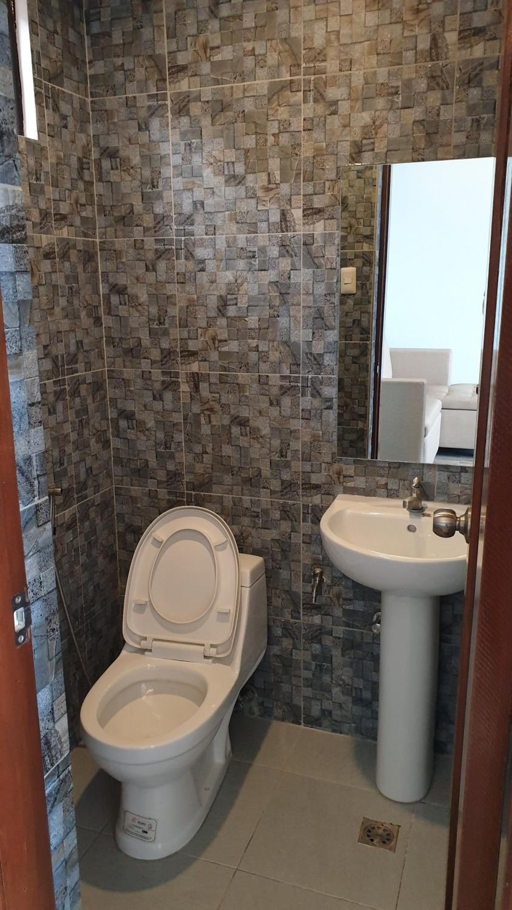 Queen Suite with Sea View - Photo 9