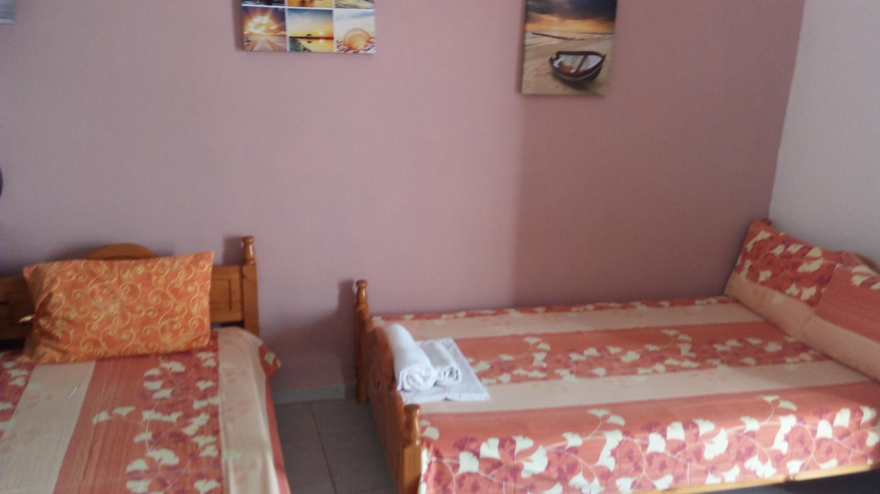 Standard Triple Room with Sea View - Photo 5