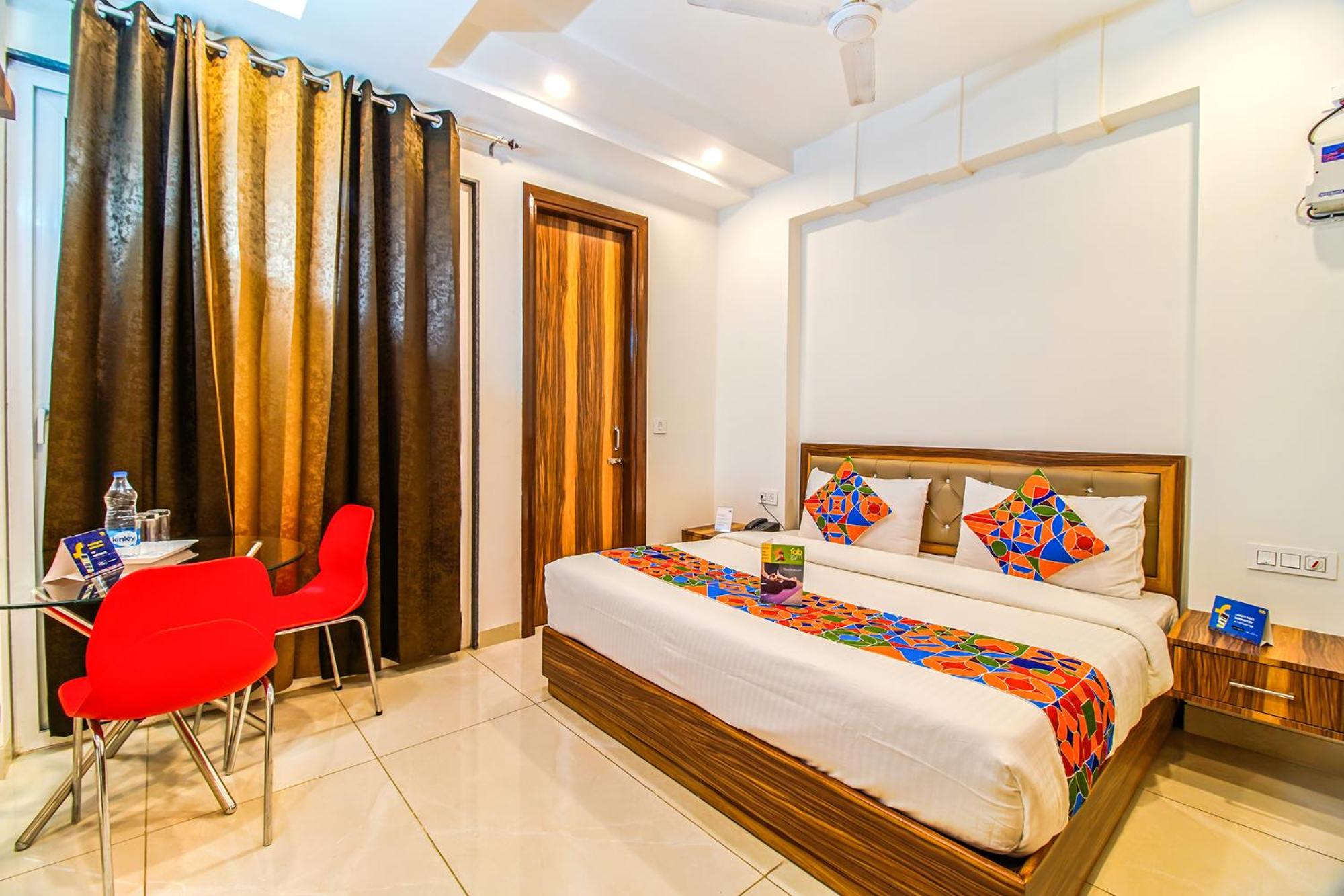 Deluxe Double Room with Balcony photo 2