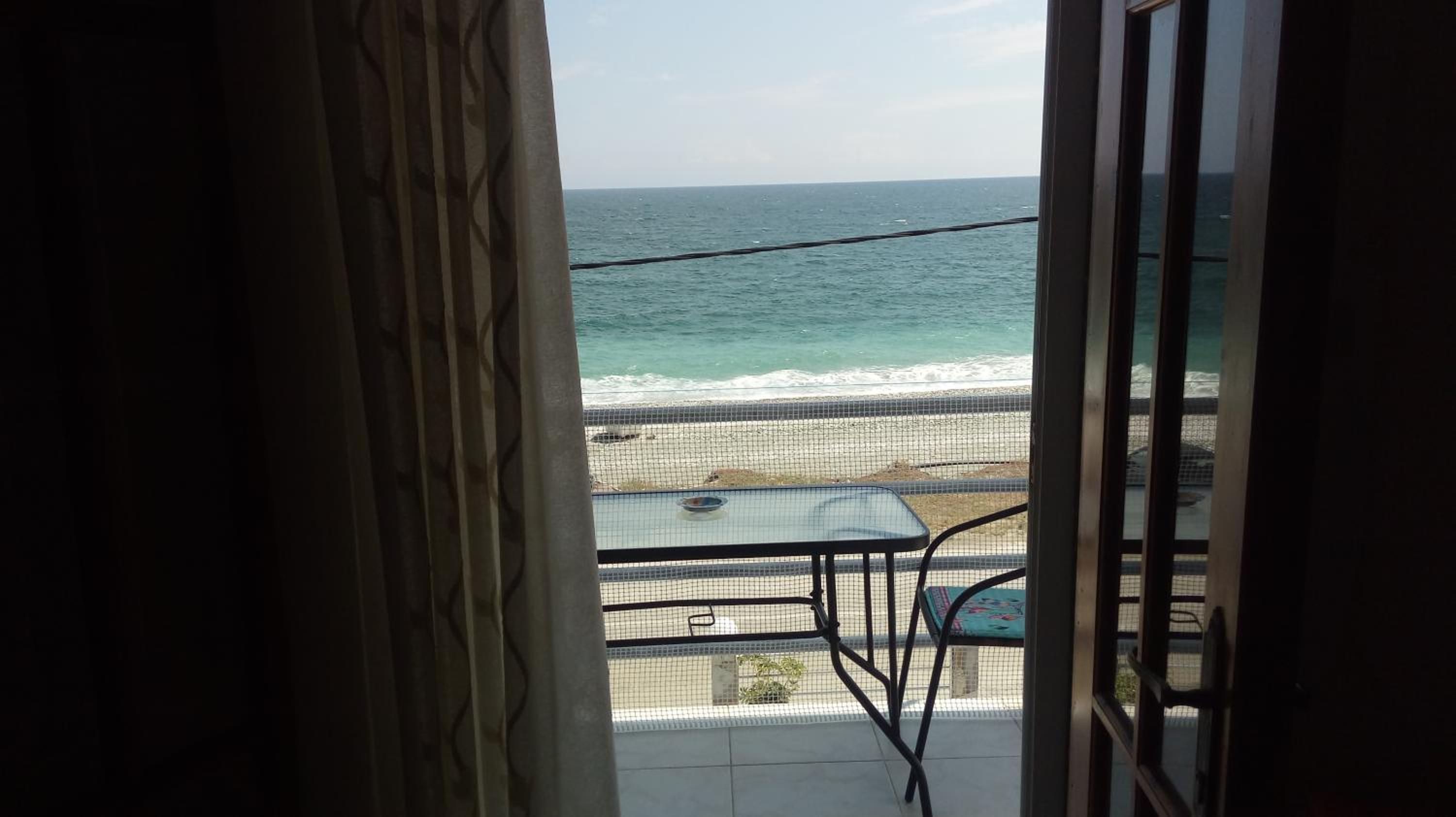 Standard Triple Room with Sea View - Photo 3