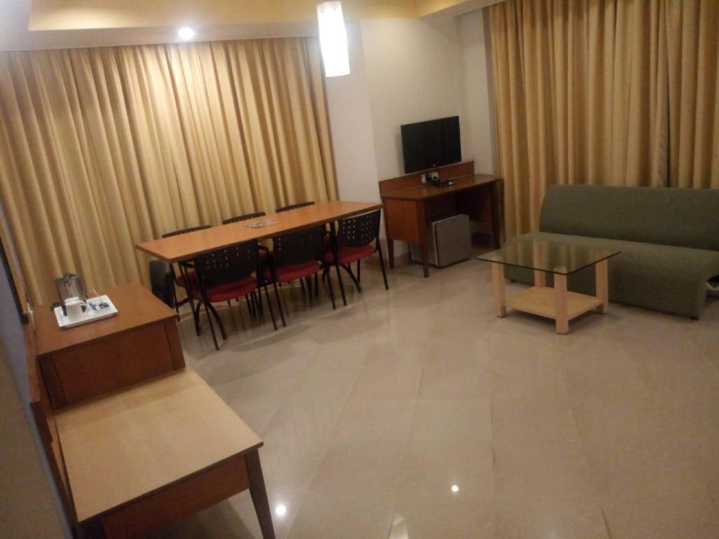 Executive Suite