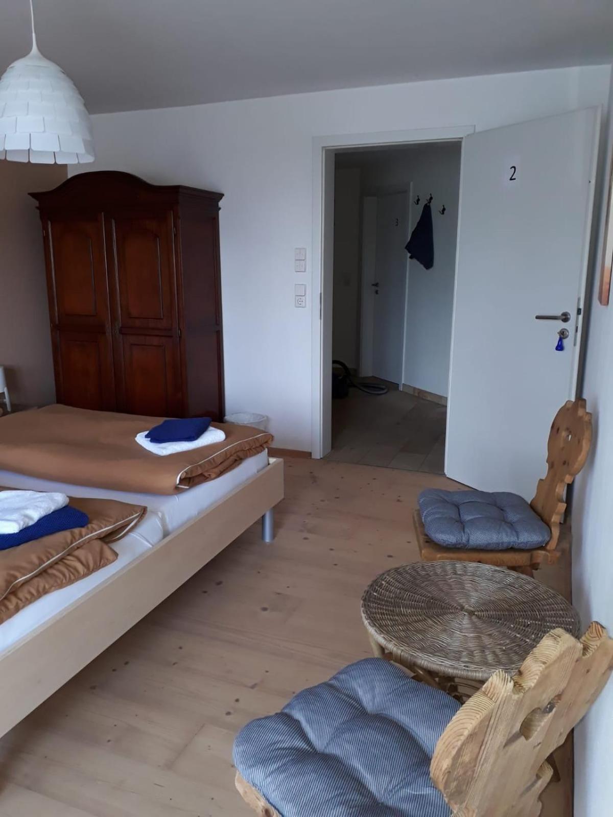 Double Room with Shared Bathroom photo 2