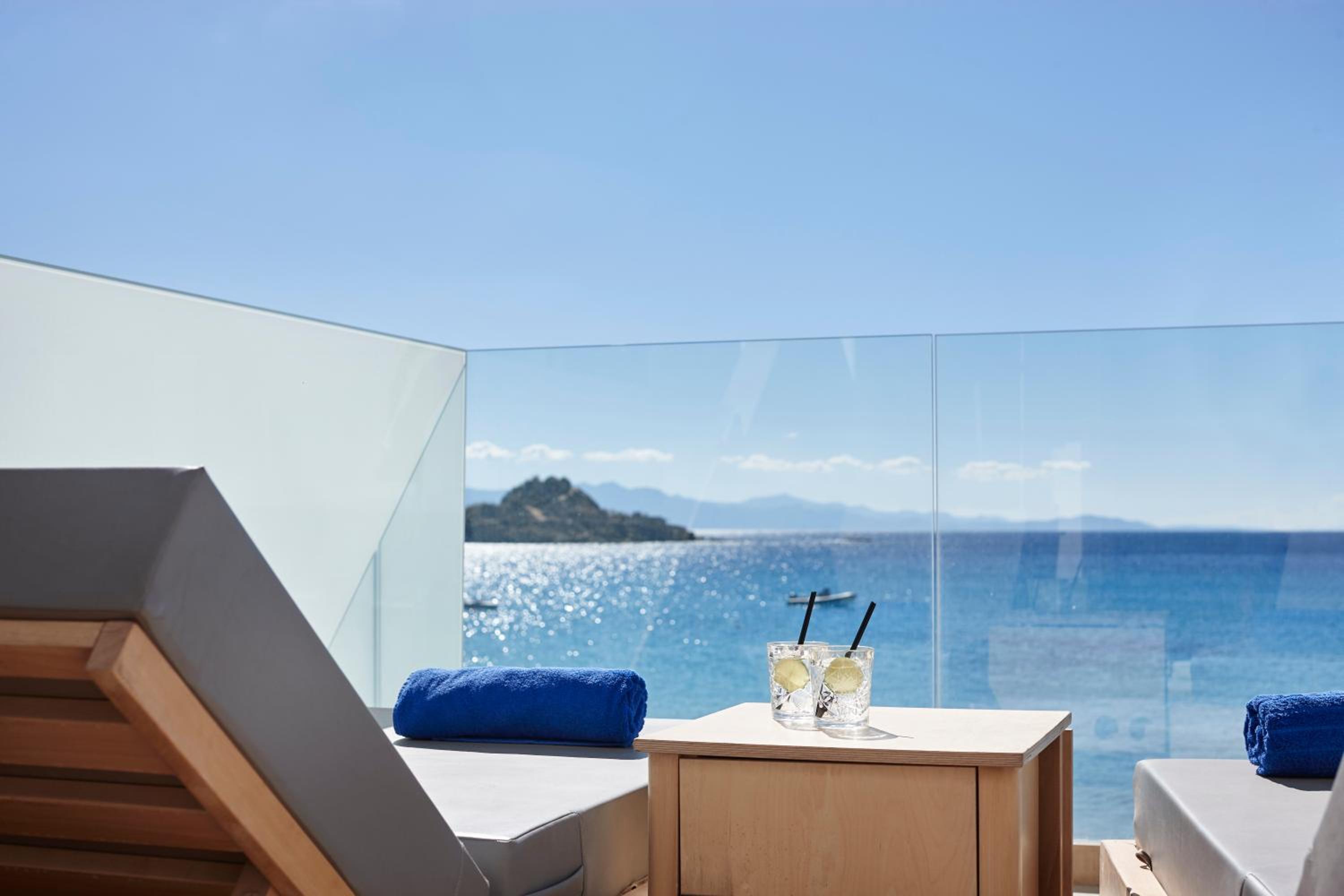 Deluxe Double Room with Sea View - Photo 5