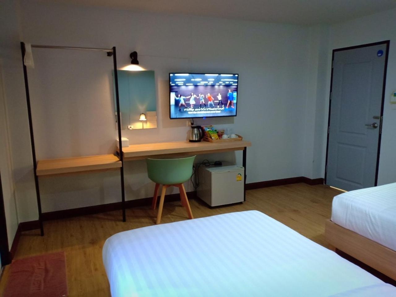 Deluxe Twin Room photo 3