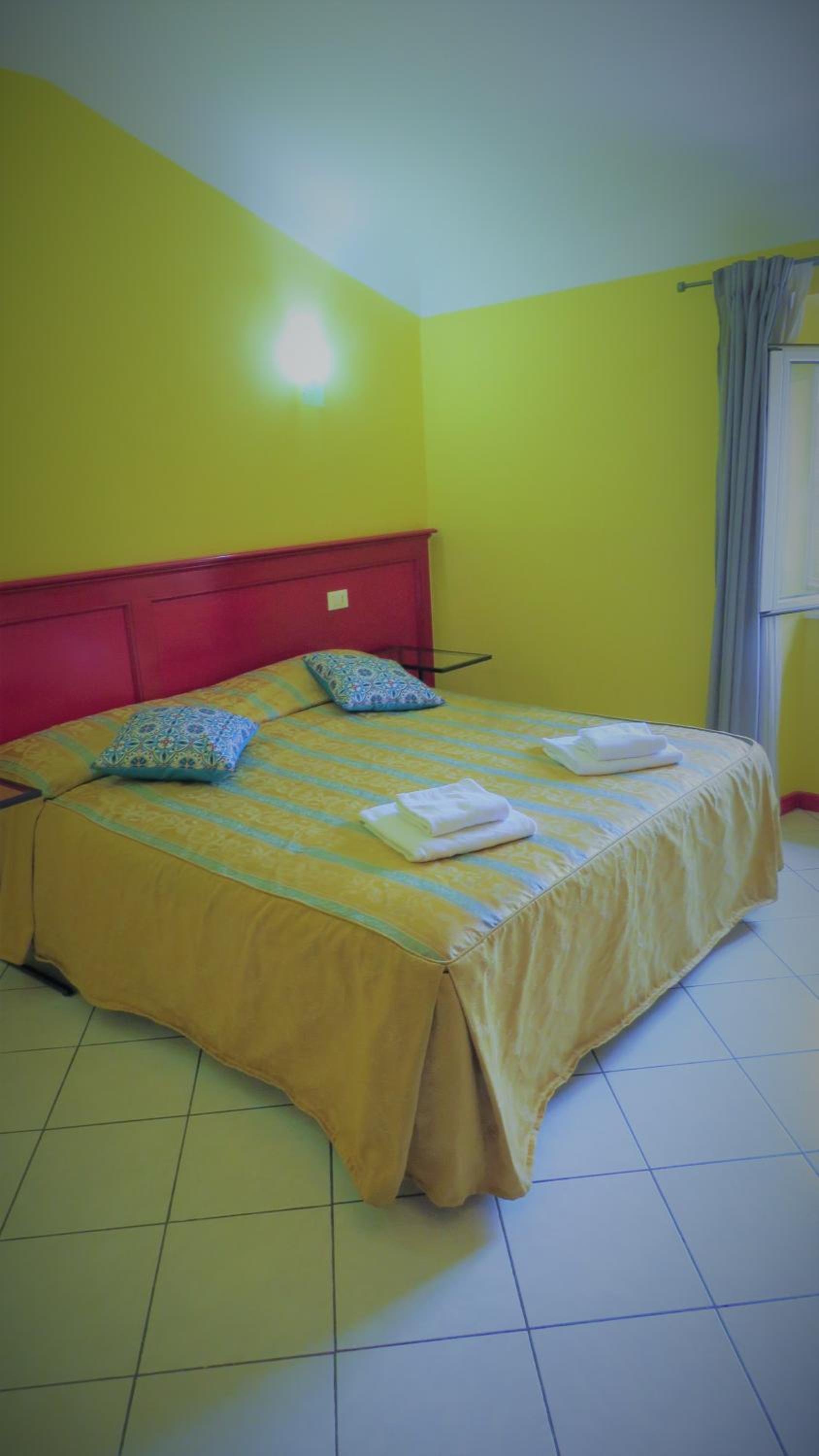 Double Room with Private External Bathroom photo 2
