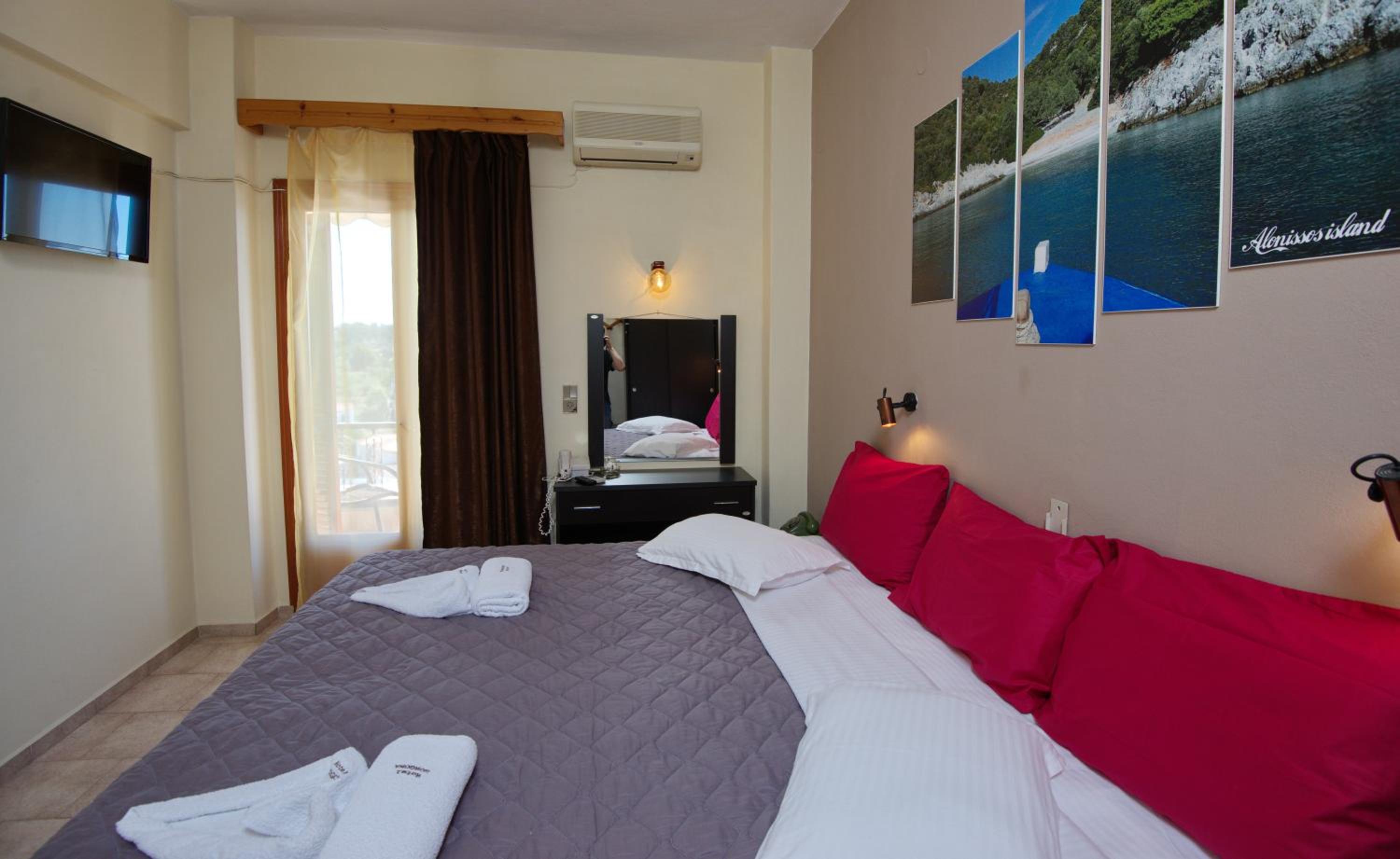 Studio with Sea View (2 Adults) photo 2