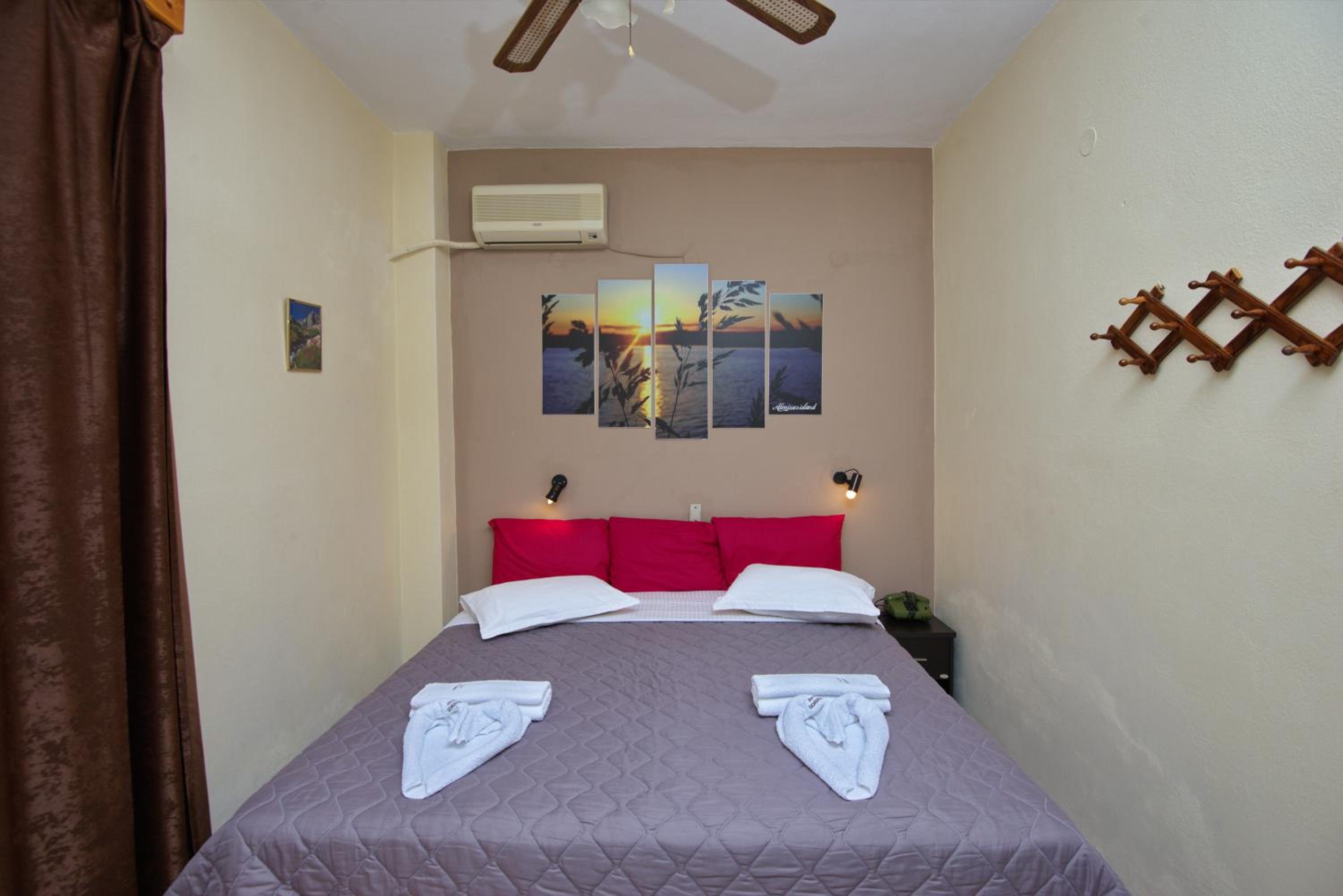 Studio with Garden View (2 Adults) photo 2