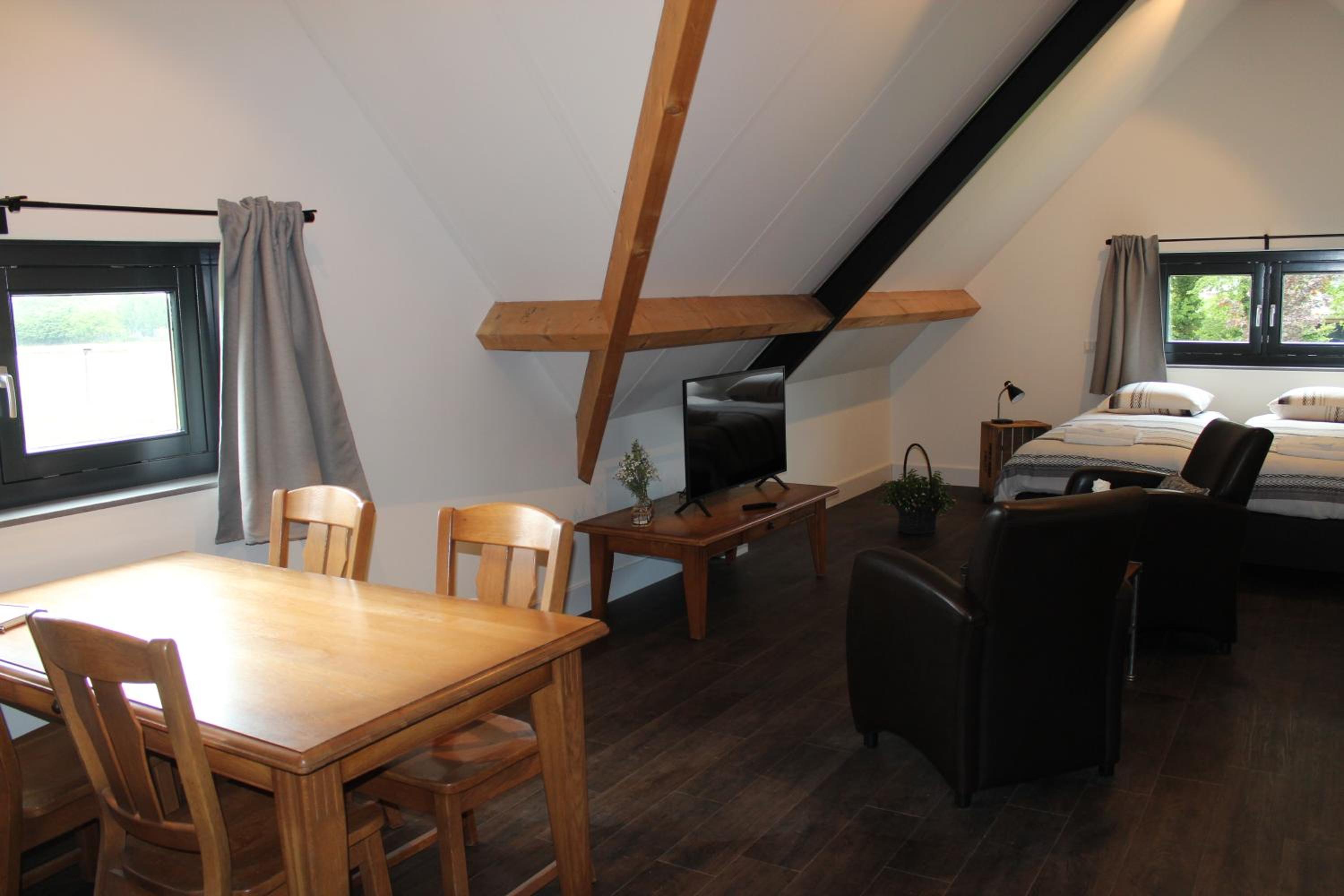 Triple Room with Private Bathroom - Photo 4