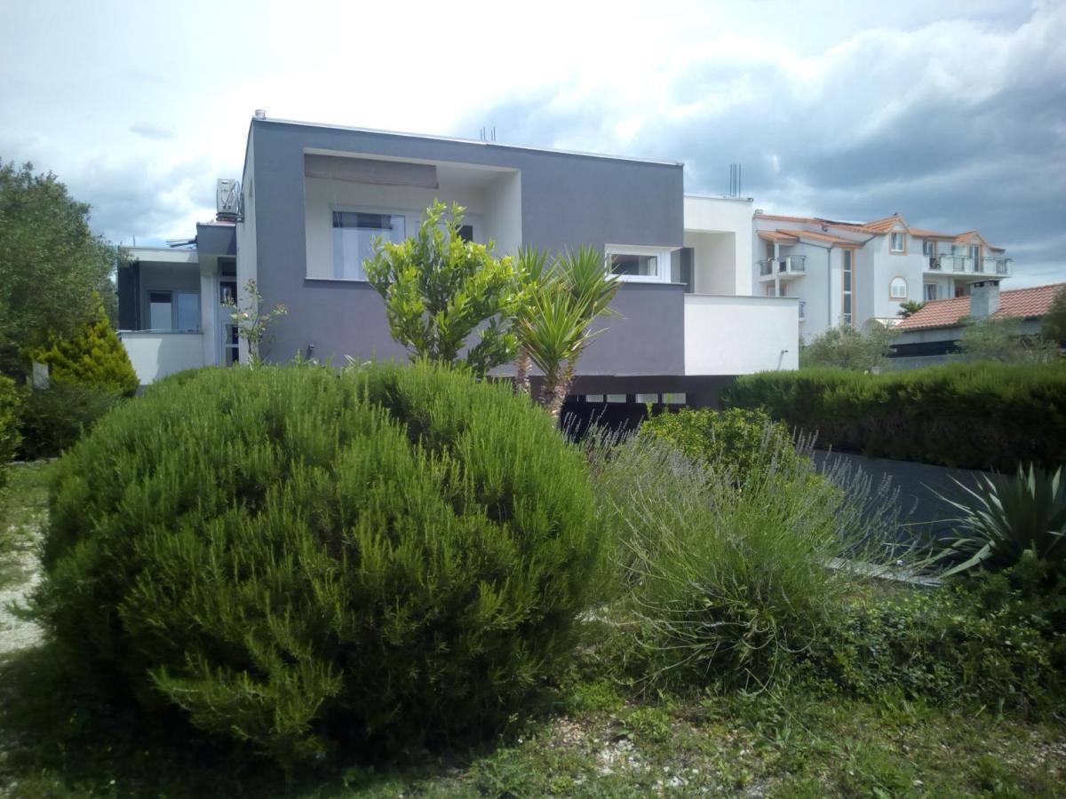 Apartment with Balcony - Photo 24