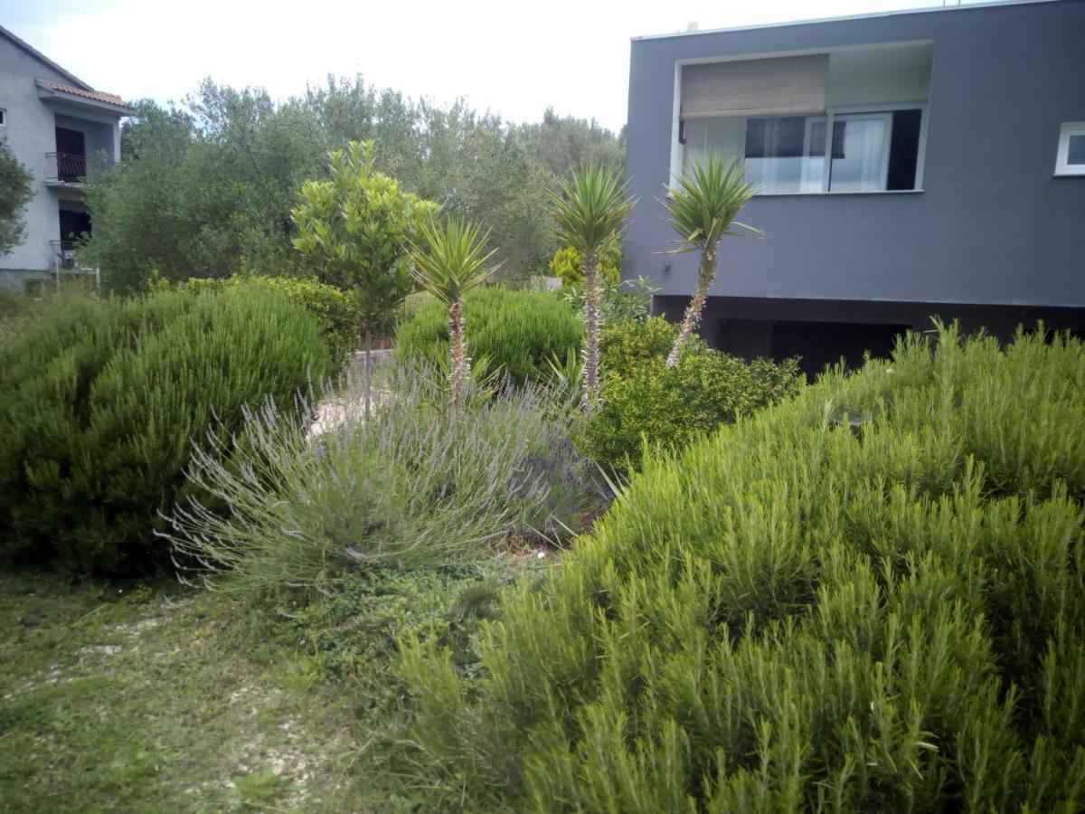 Apartment with Balcony - Photo 21