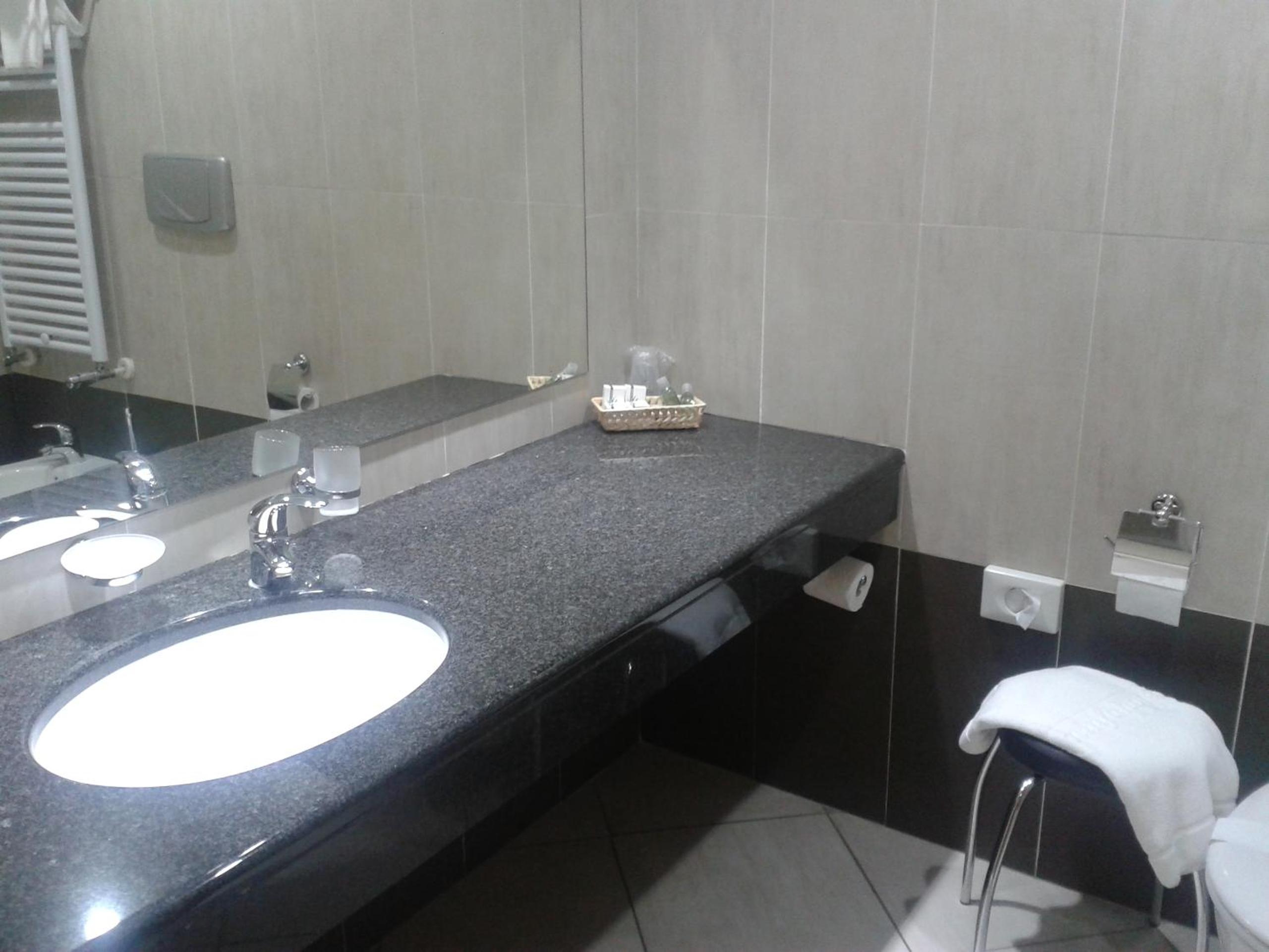 Triple Room - Photo 2
