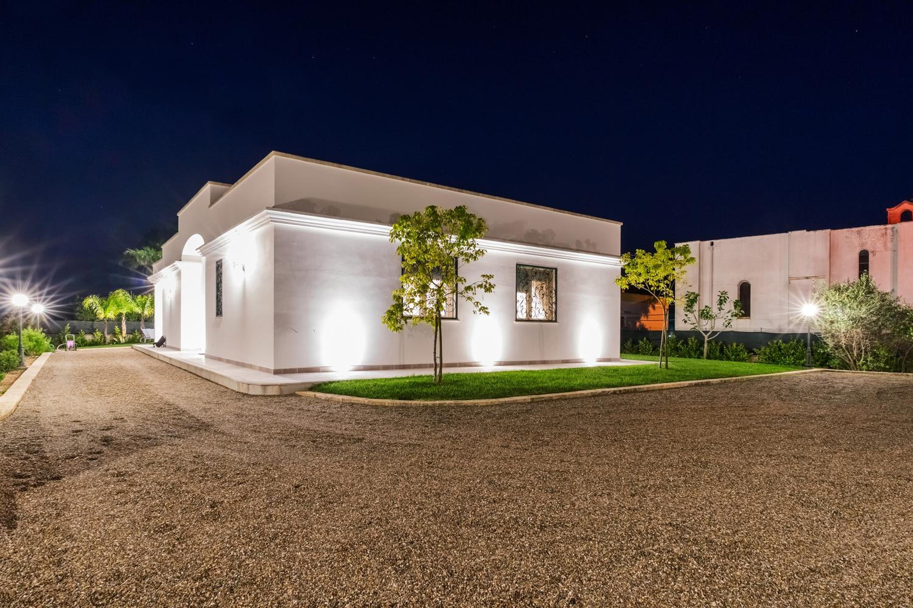 Villa photo 2