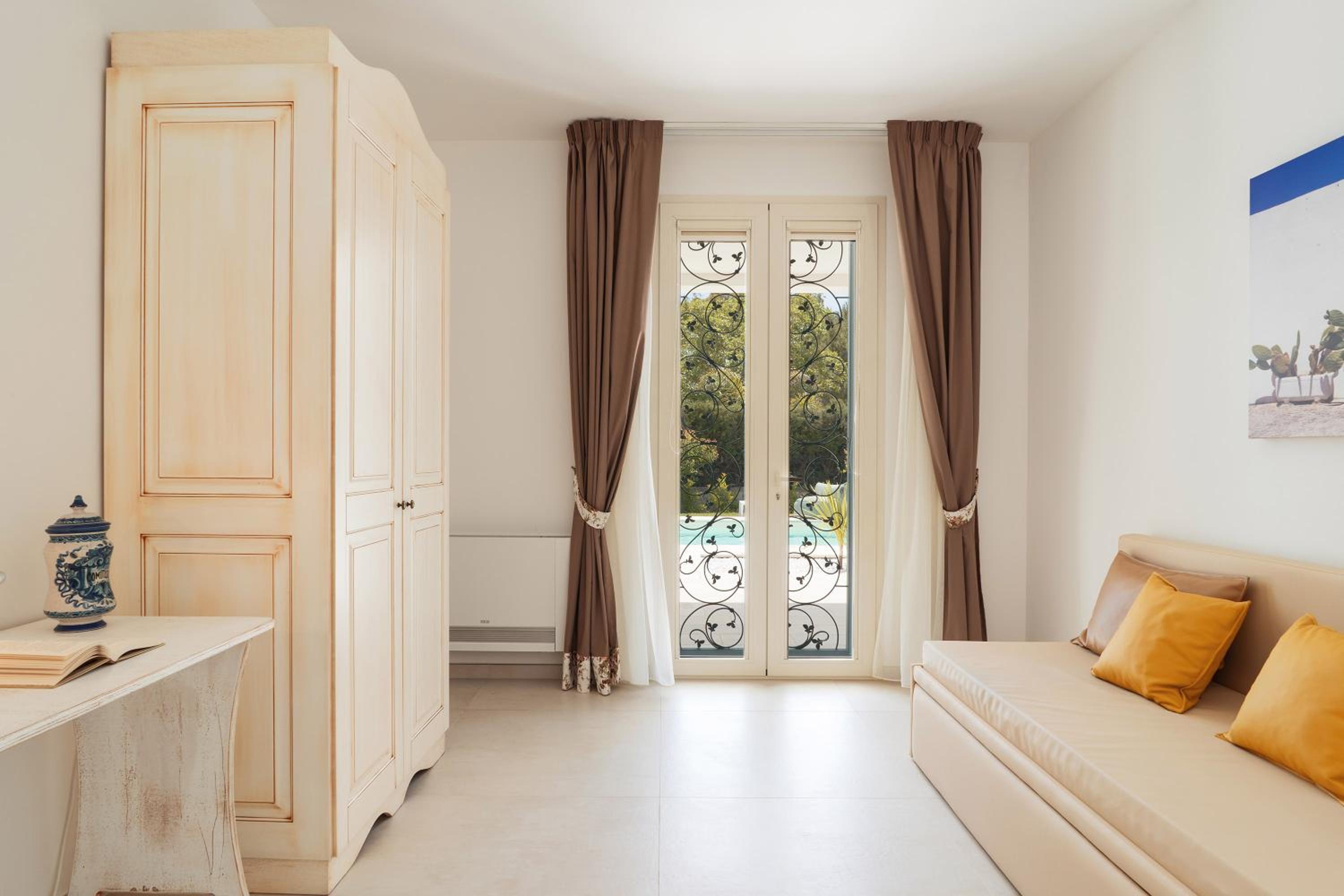 Villa photo 1