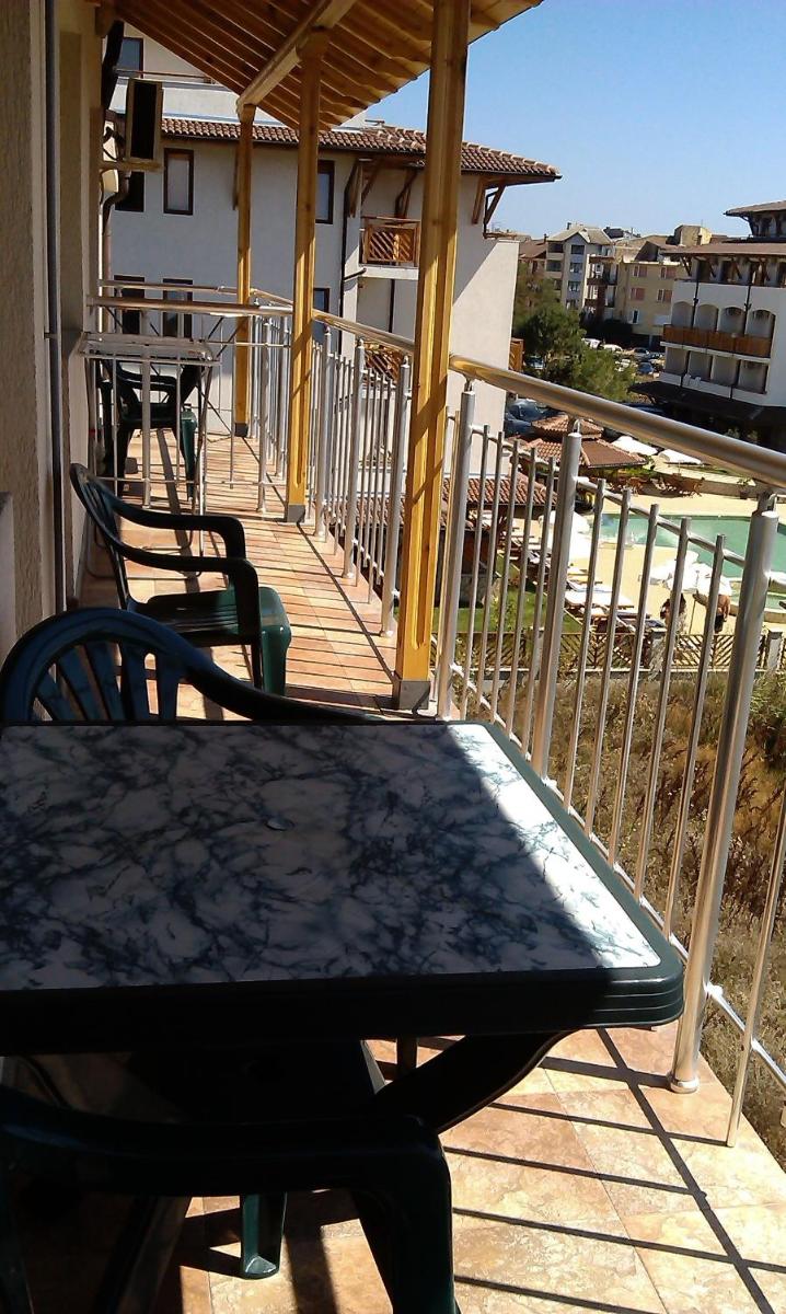 Studio with Balcony - Photo 5