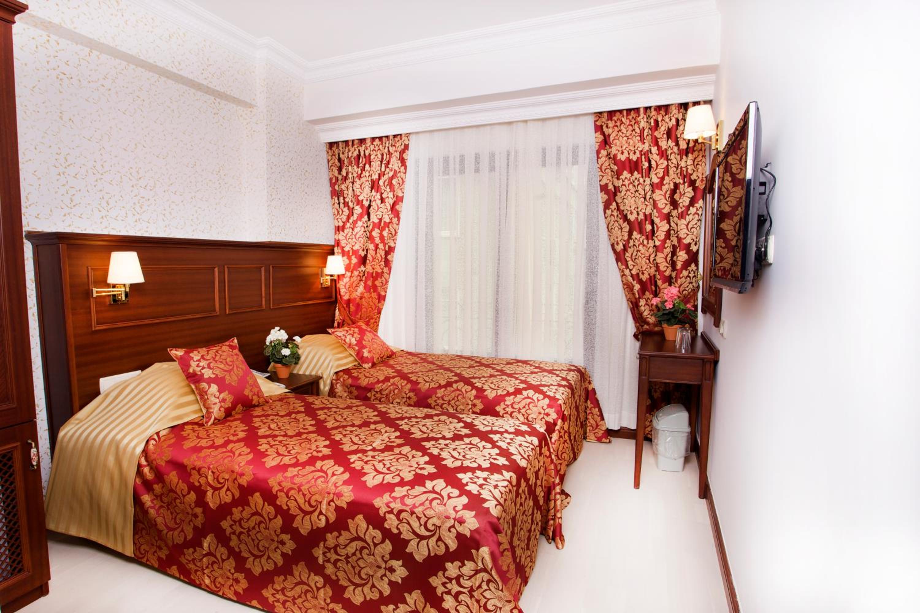 Standard Triple Room photo 2