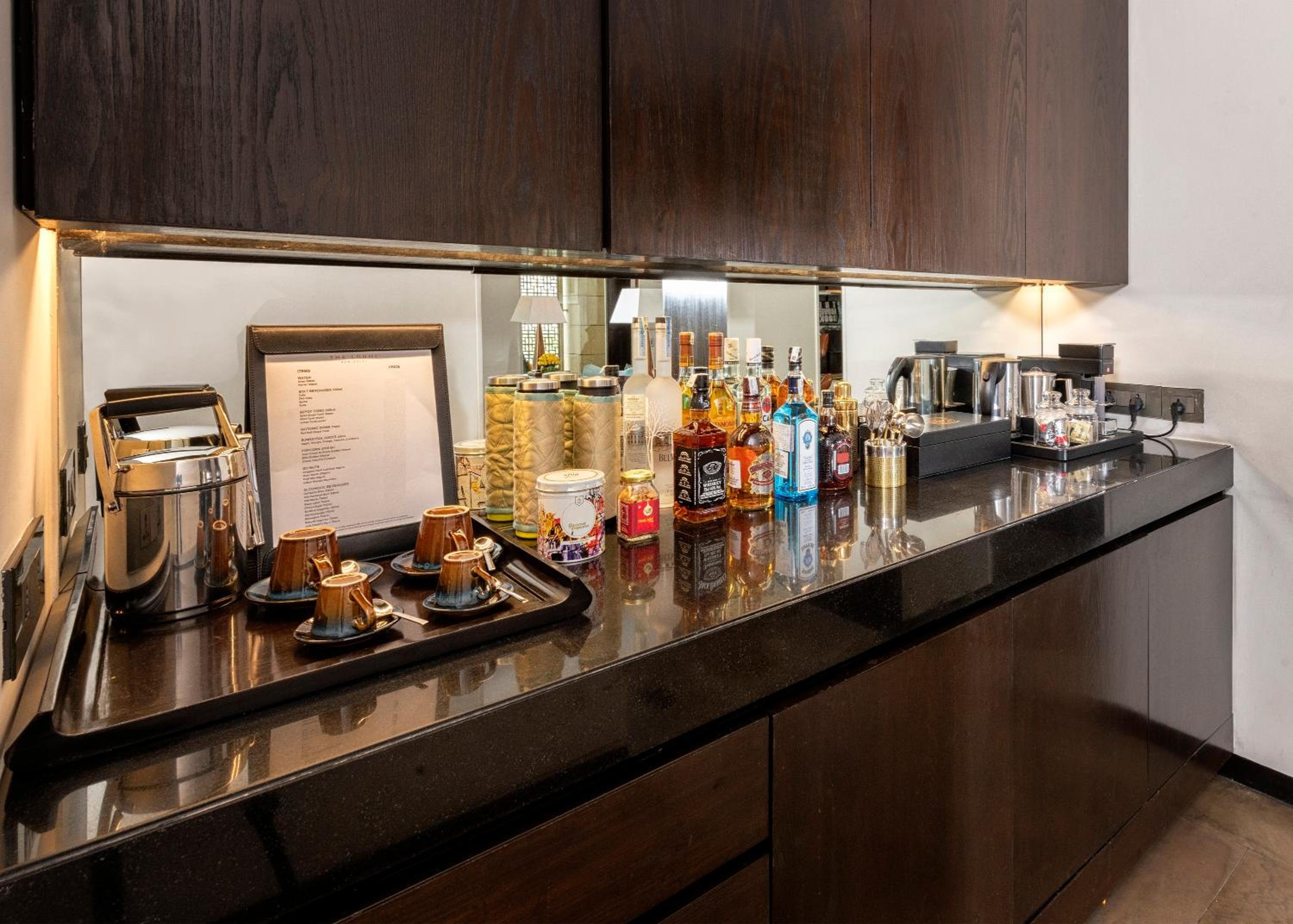 Lodhi Suite with  Happy Hours at Safari Lounge 5 to 7 pm, Buy 01 drink and get another drink complimentary (spirits), 1200 spa credit per booking - Photo 3