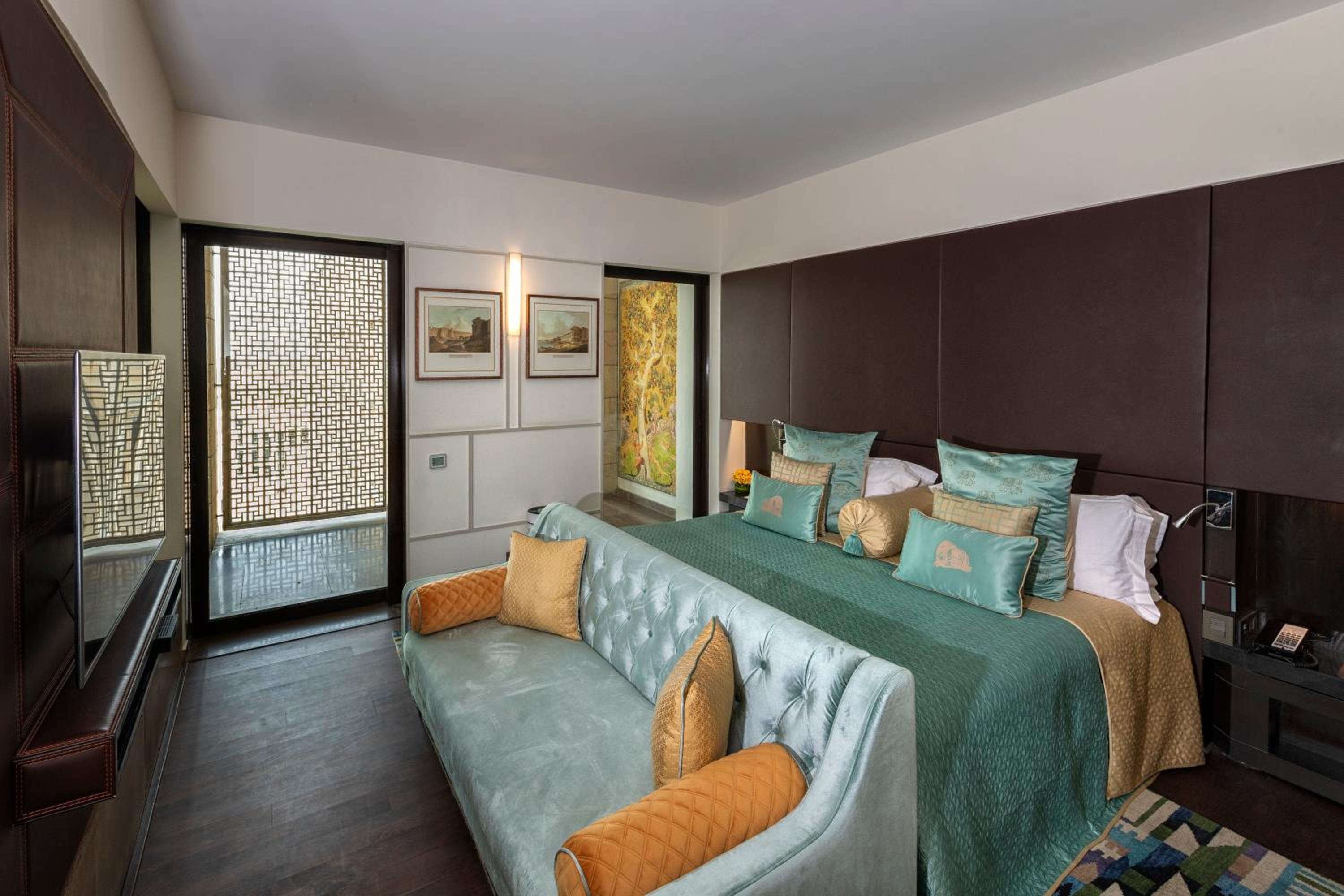 Lodhi Suite with  Happy Hours at Safari Lounge 5 to 7 pm, Buy 01 drink and get another drink complimentary (spirits), 1200 spa credit per booking - Photo 6