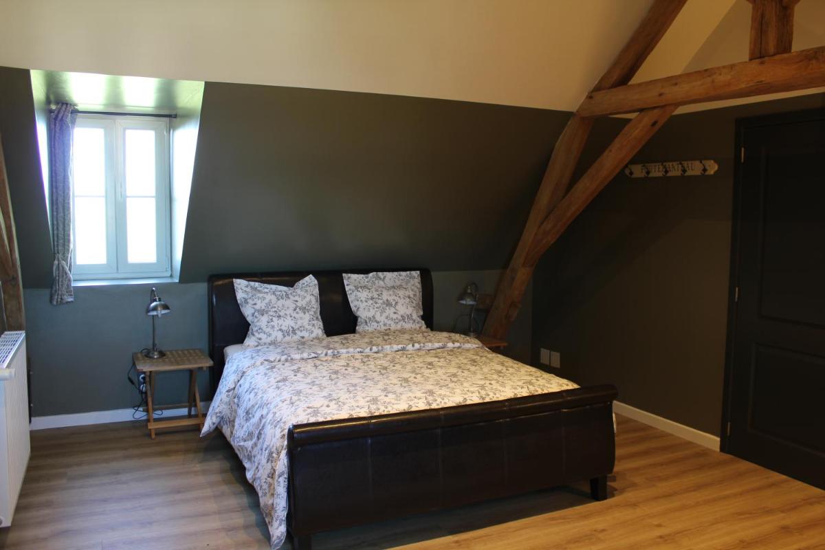 Deluxe King Room photo 2