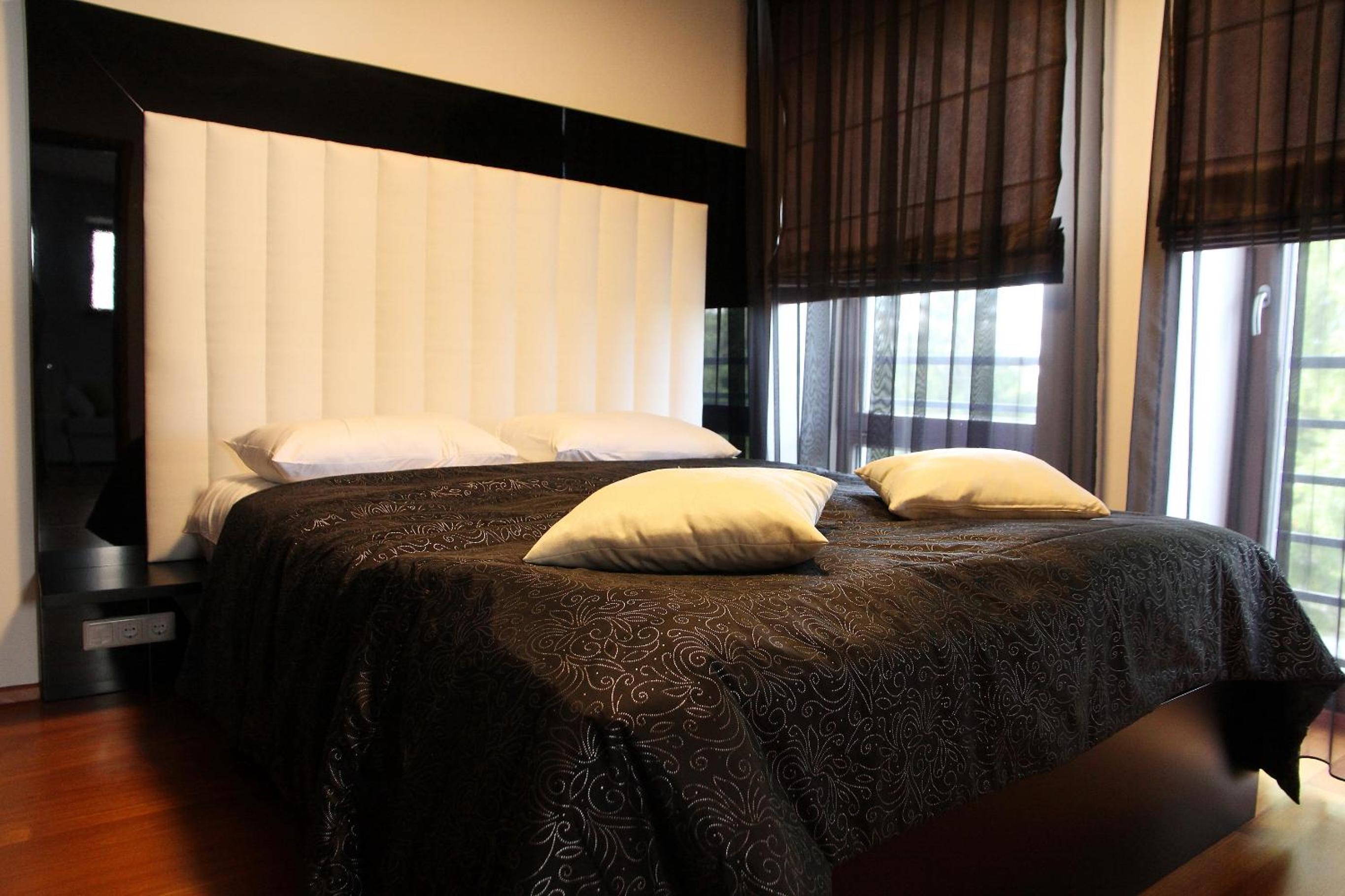 One-Bedroom Suite with Sauna - Photo 3