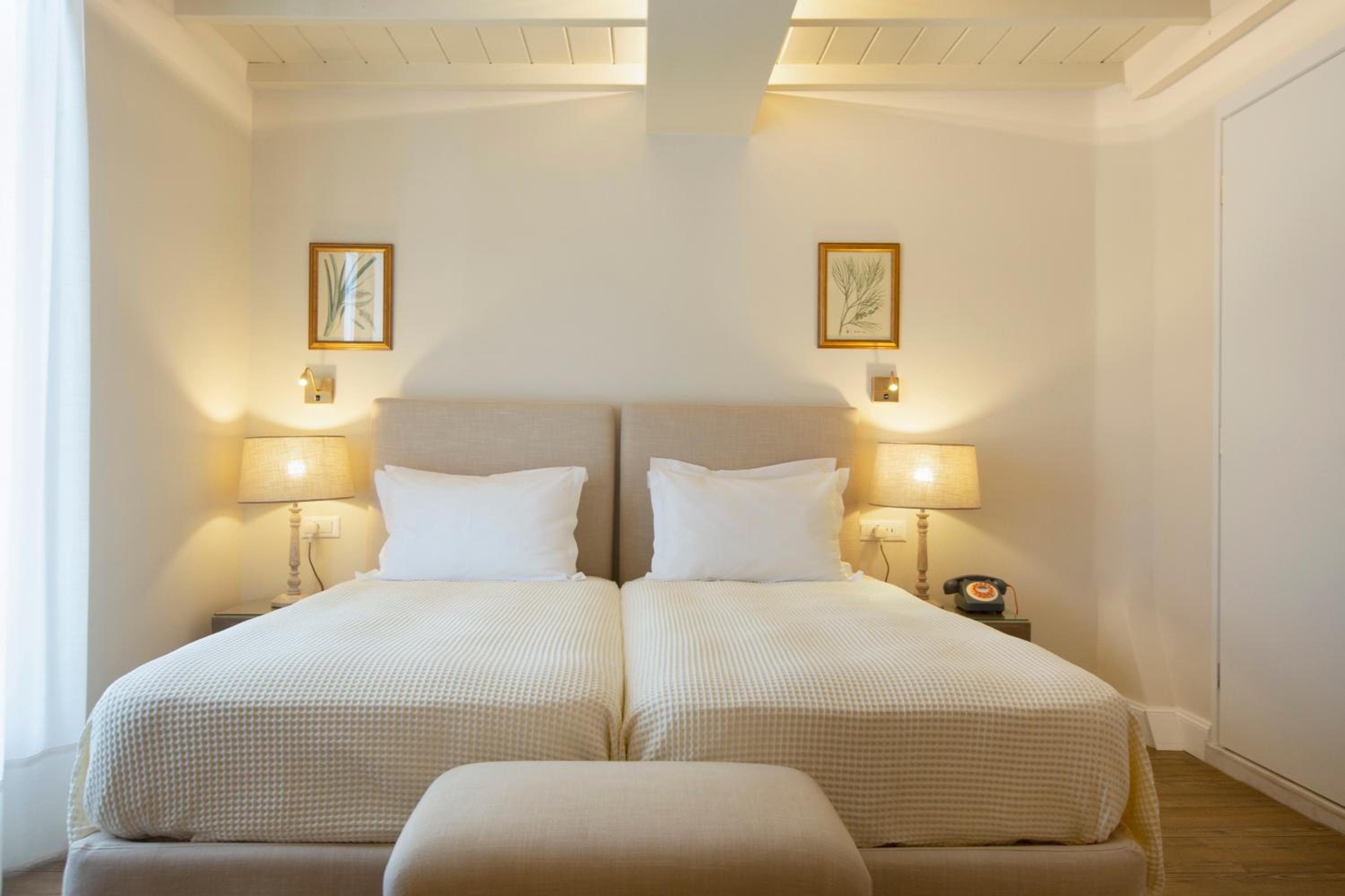 Standard Twin Room with Extra Bed - Photo 3