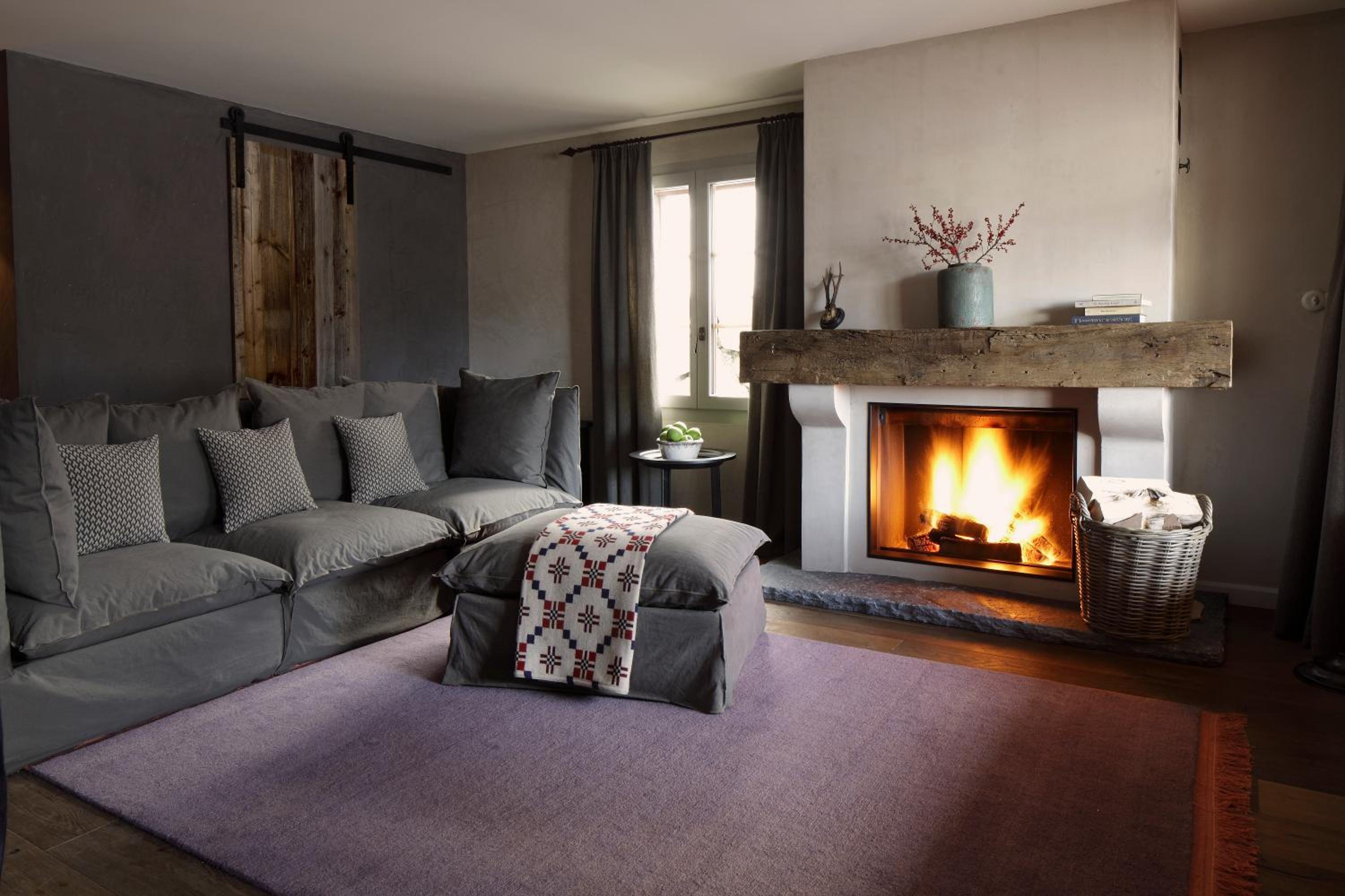 Prestige Suite with Fireplace photo 3