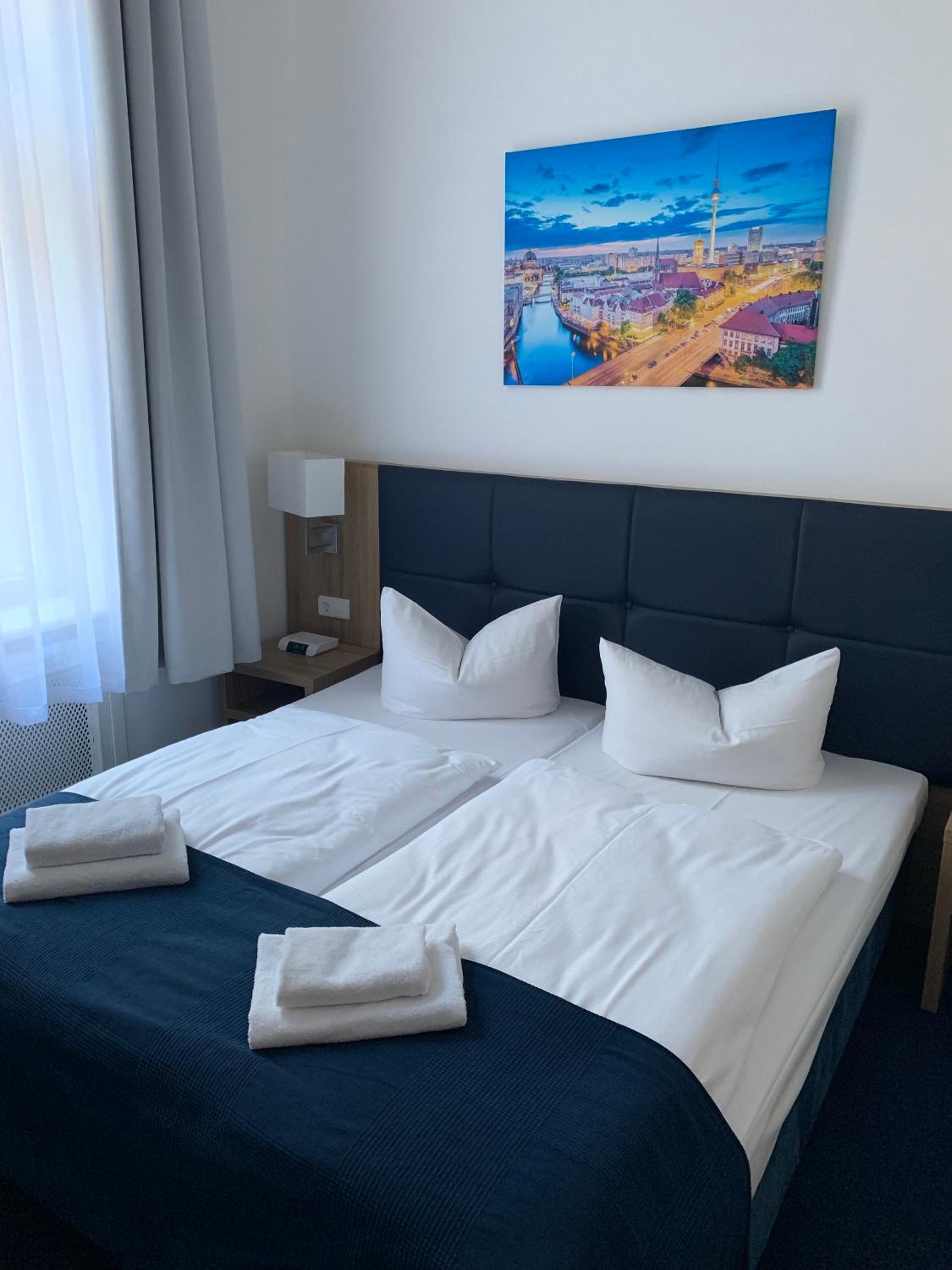 Standard Double or Twin Room photo 2