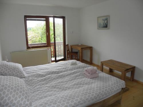 Double Room with Private Bathroom - Photo 3