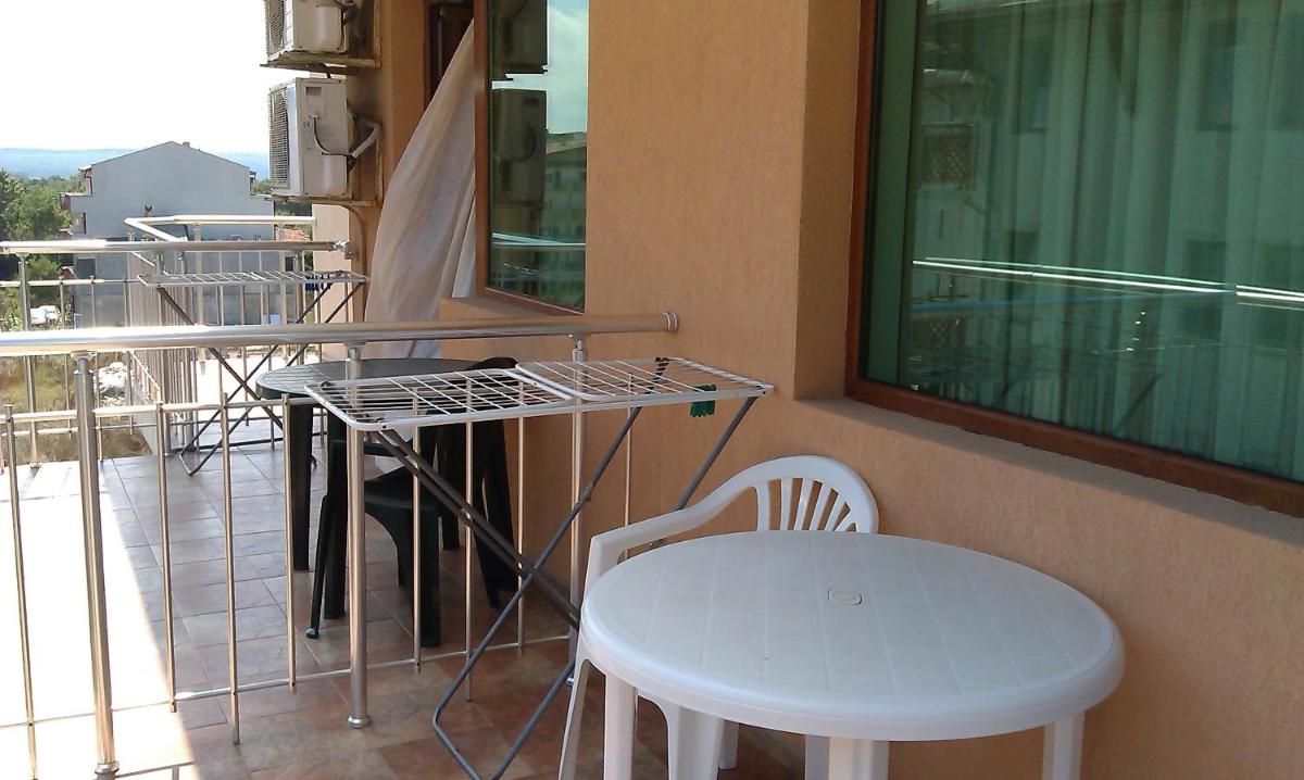 Family Room with Balcony - Photo 2